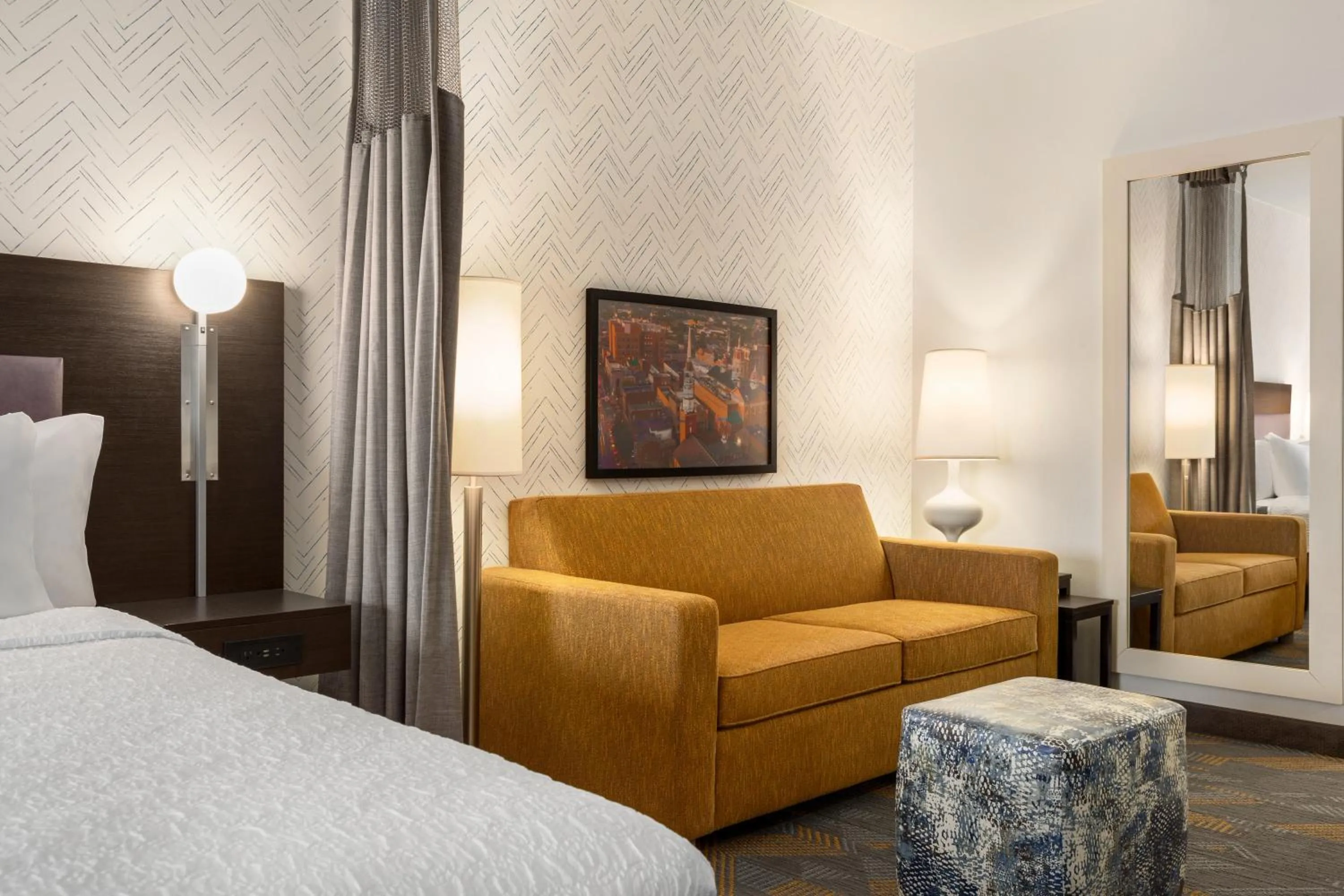 Bedroom, Bed in Home2 Suites By Hilton York