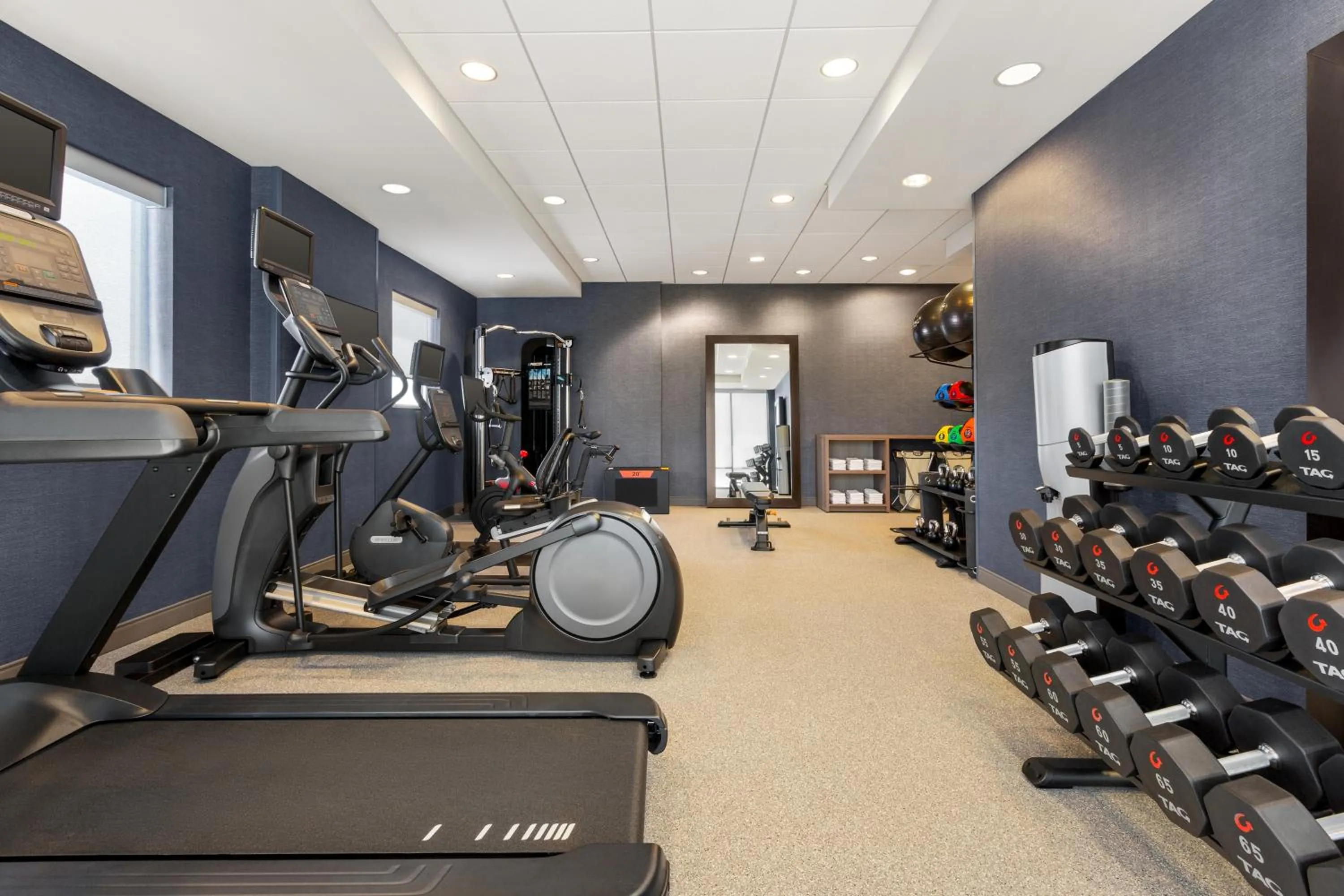 Fitness centre/facilities in Home2 Suites By Hilton York