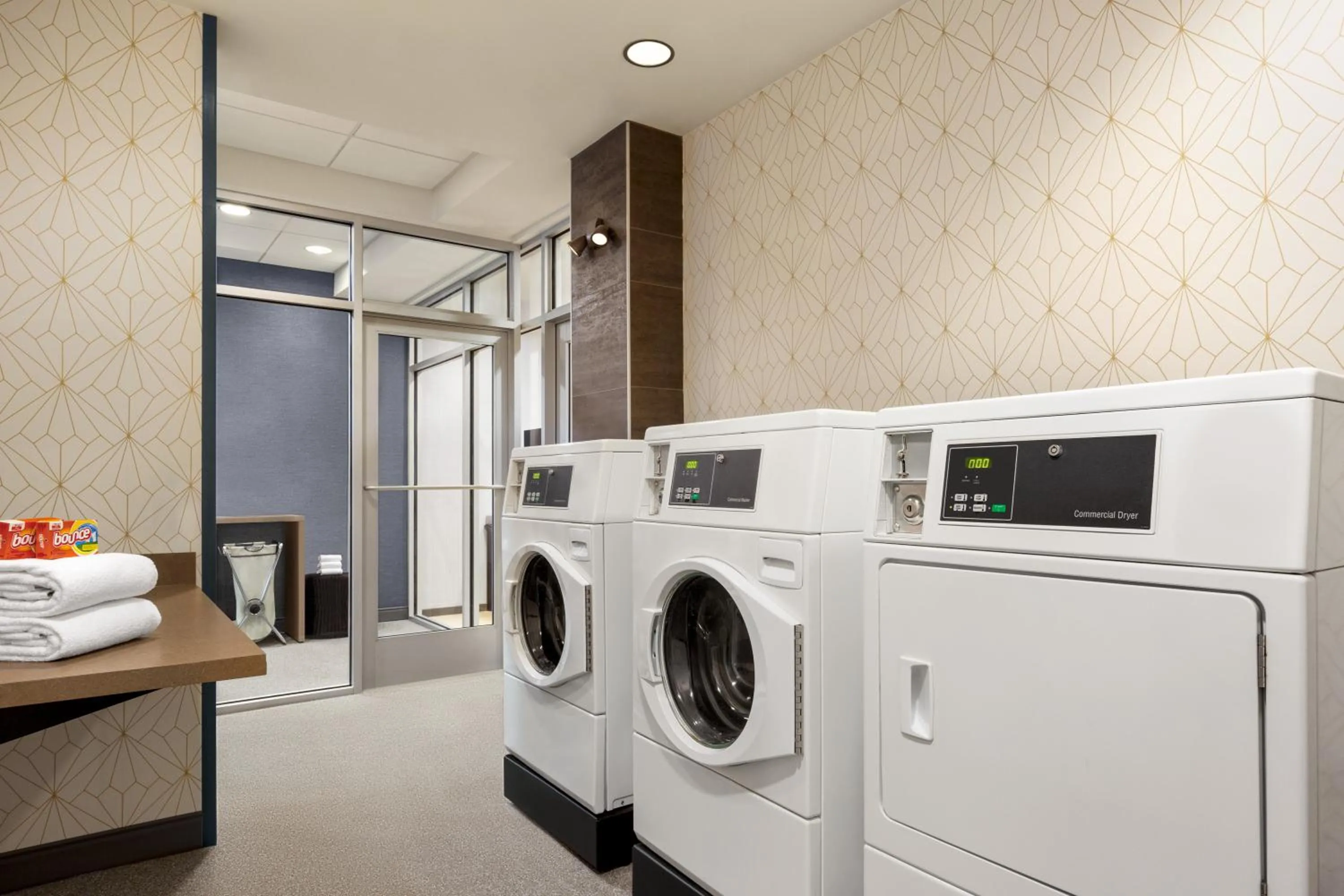 laundry in Home2 Suites By Hilton York