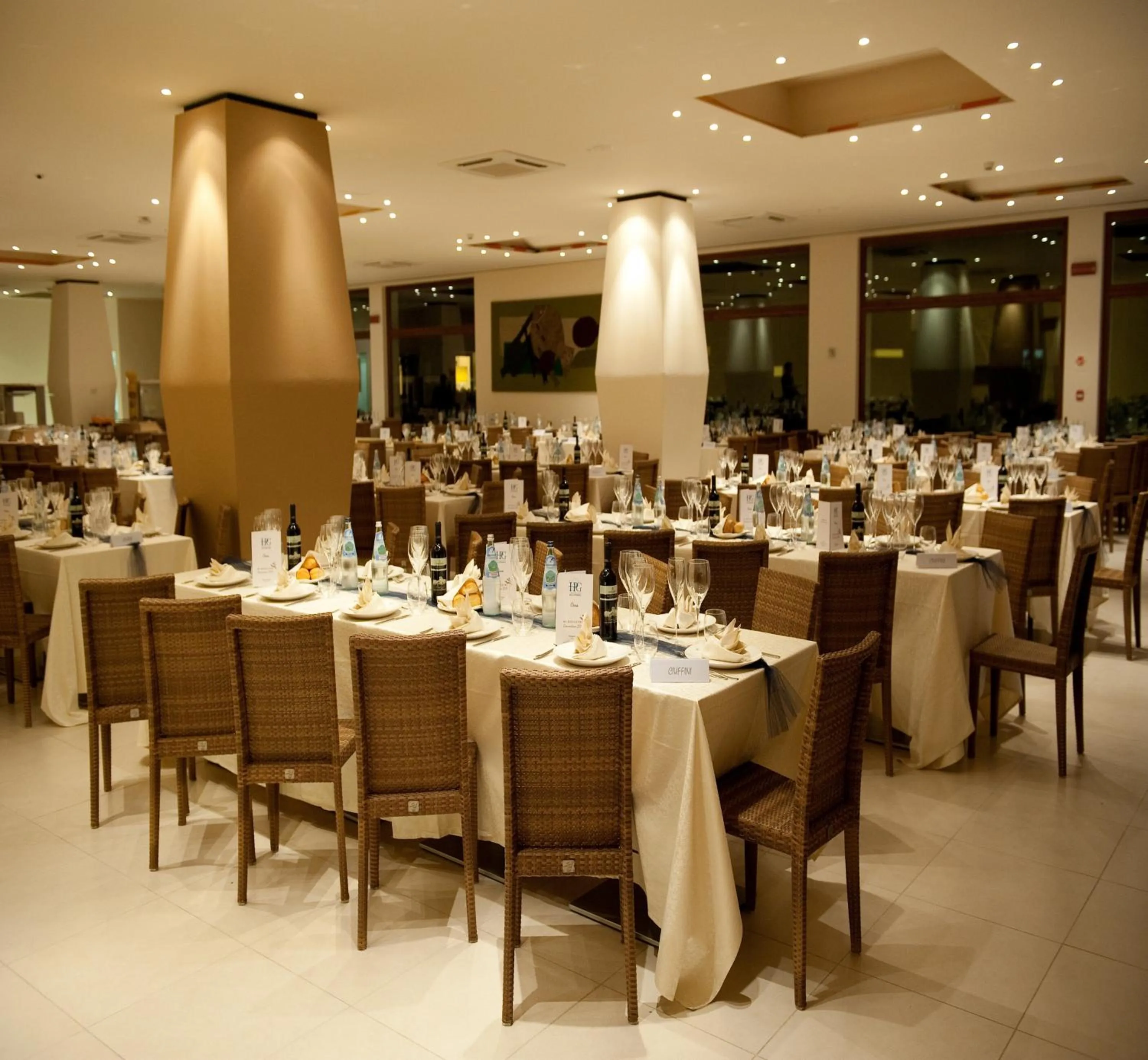 Restaurant/places to eat in TH Lazise - Hotel Parchi Del Garda