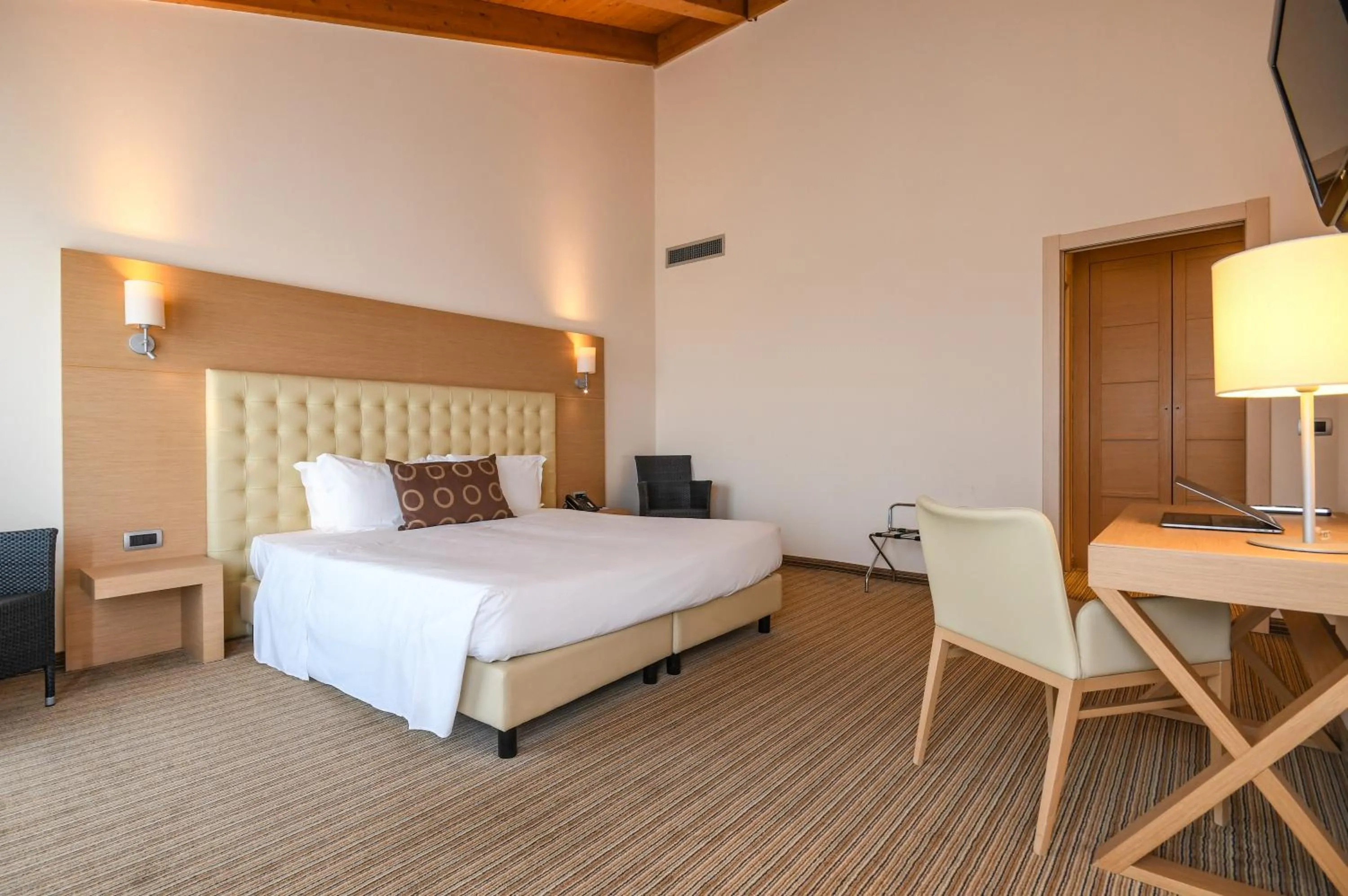 Bed in TH Lazise - Hotel Parchi Del Garda