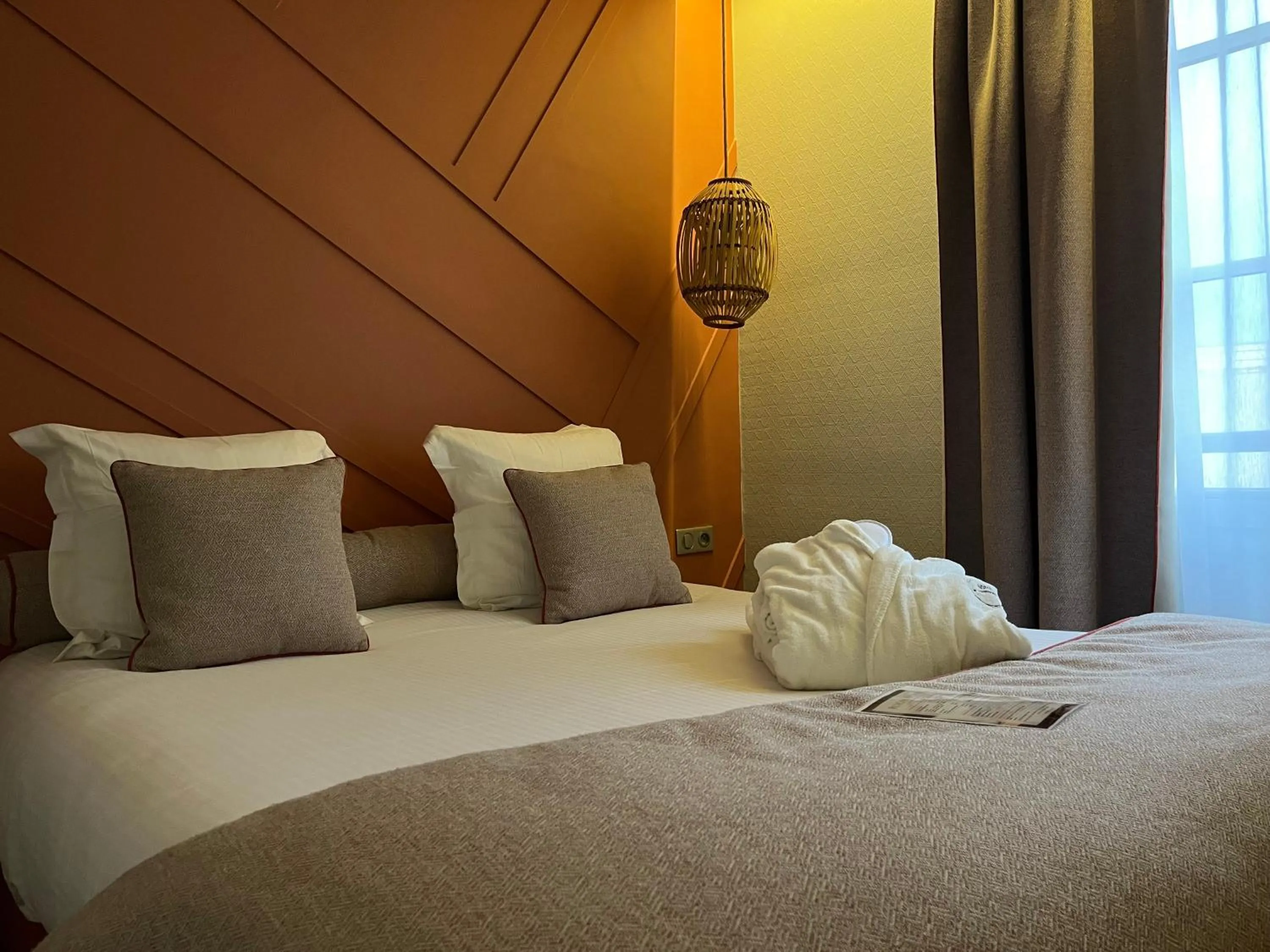 Bed in Hotel Normandy