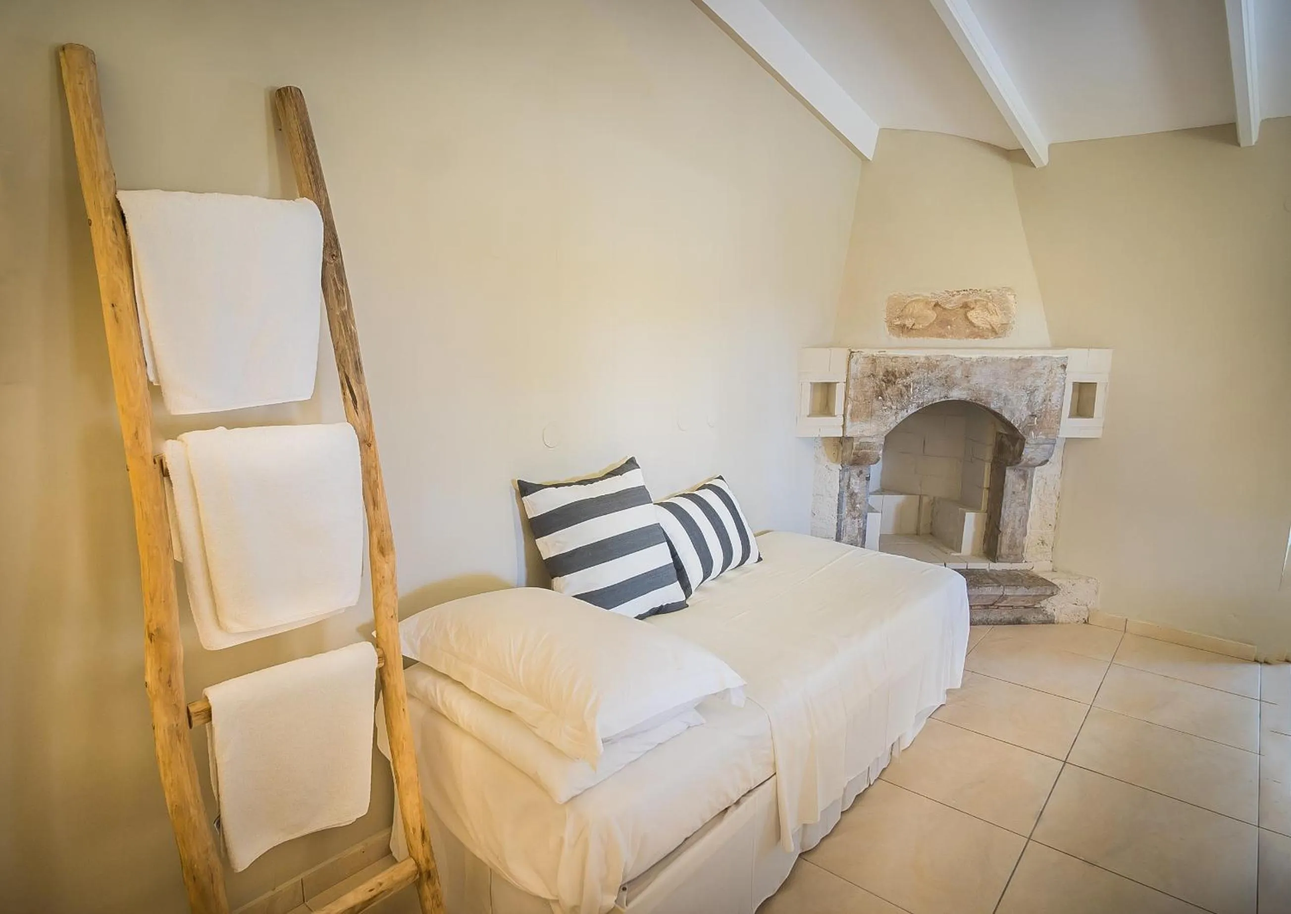 Parthenis Hotel & Suites