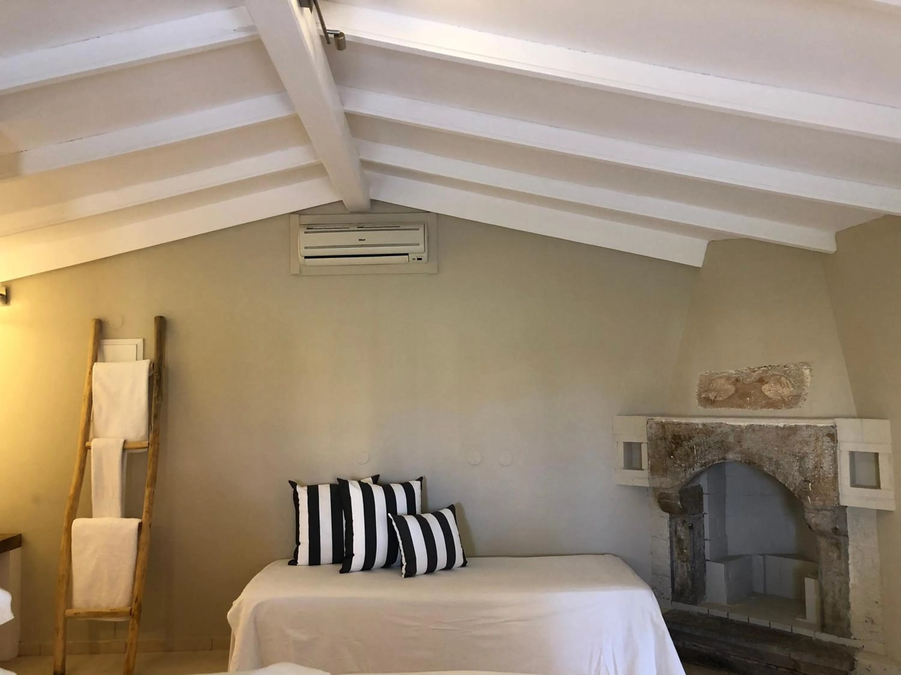 Parthenis Hotel & Suites