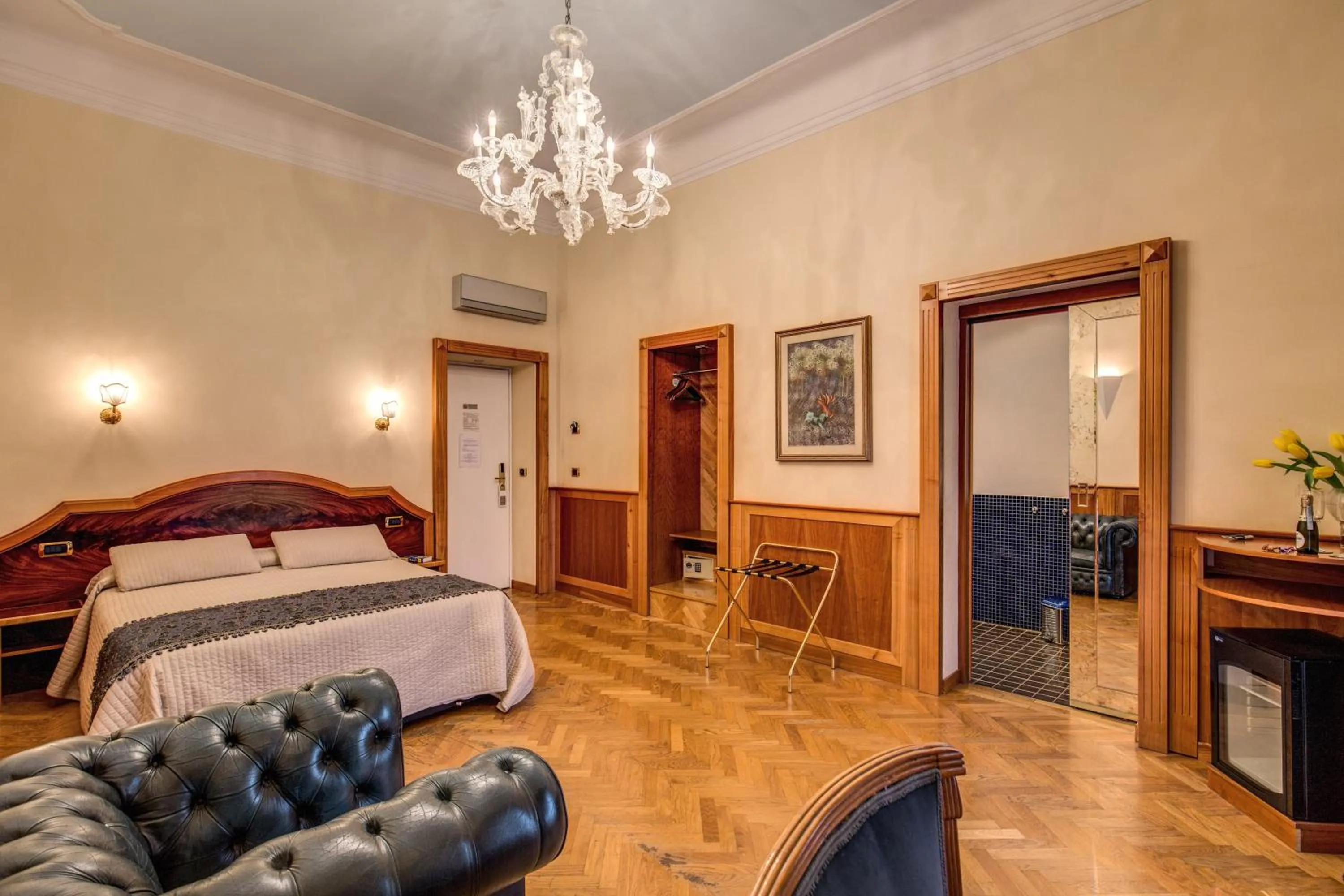 Bedroom, Bed in Relais Conte Di Cavour De Luxe