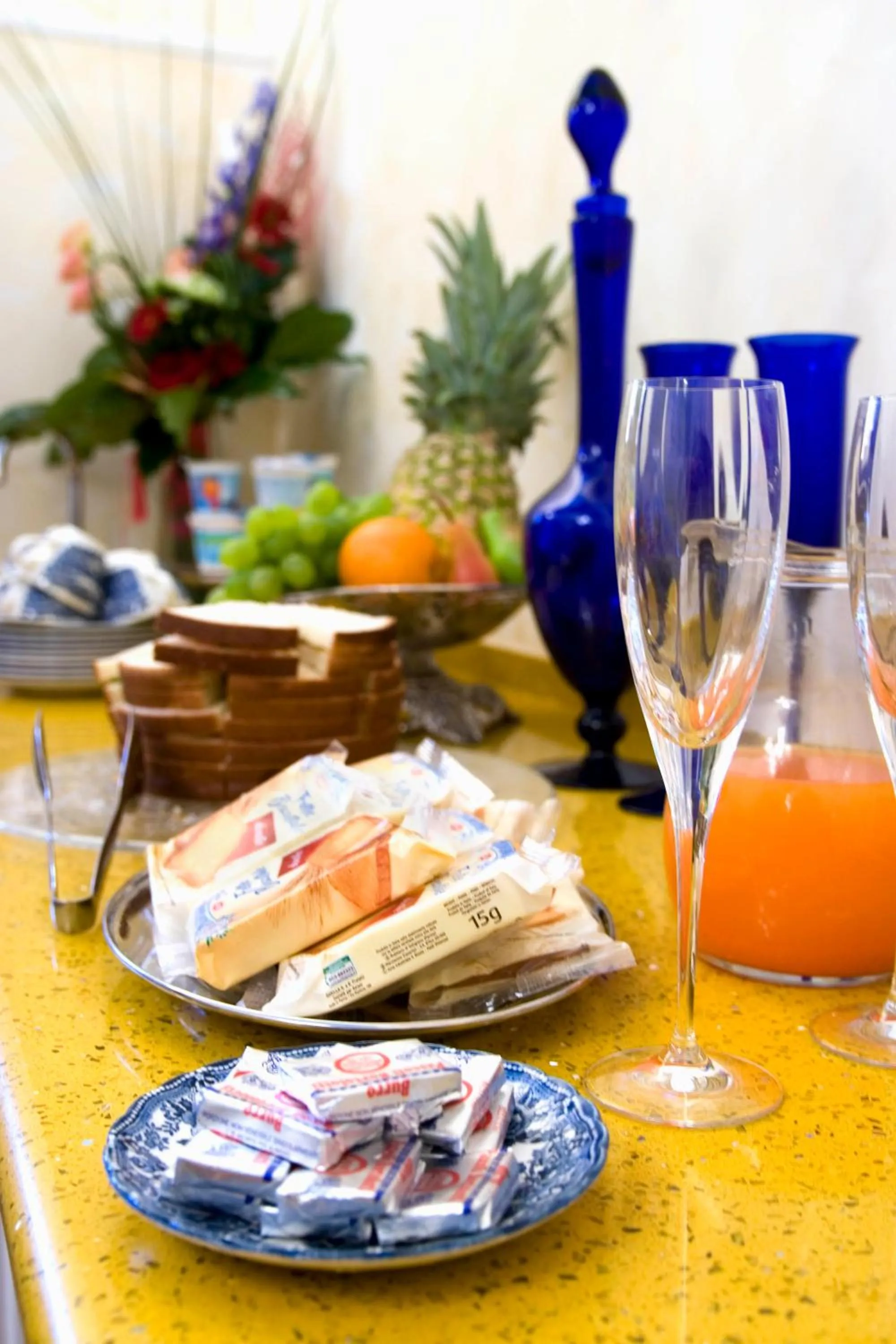 Food and drinks in Relais Conte Di Cavour De Luxe