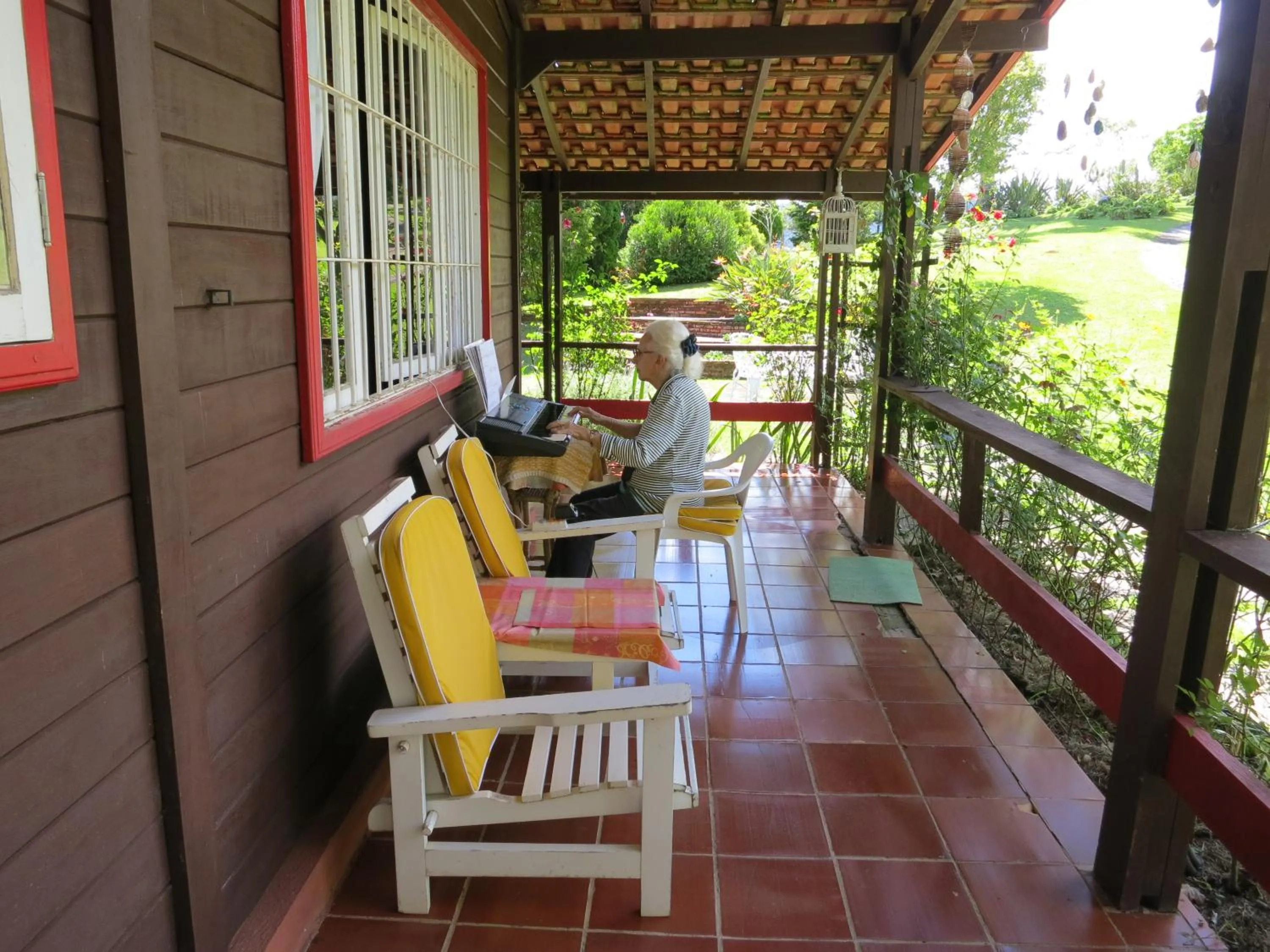 Facade/entrance in Sítio Paradiso