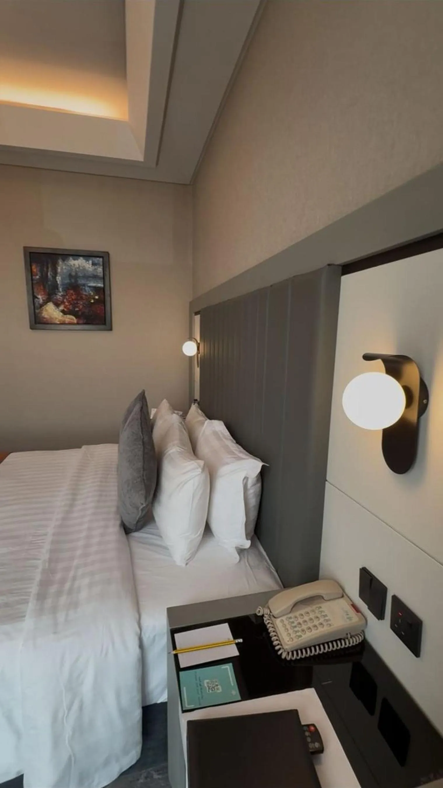 Photo of the whole room, Bed in Sunday Business Avenue Formerly Rand Hotel