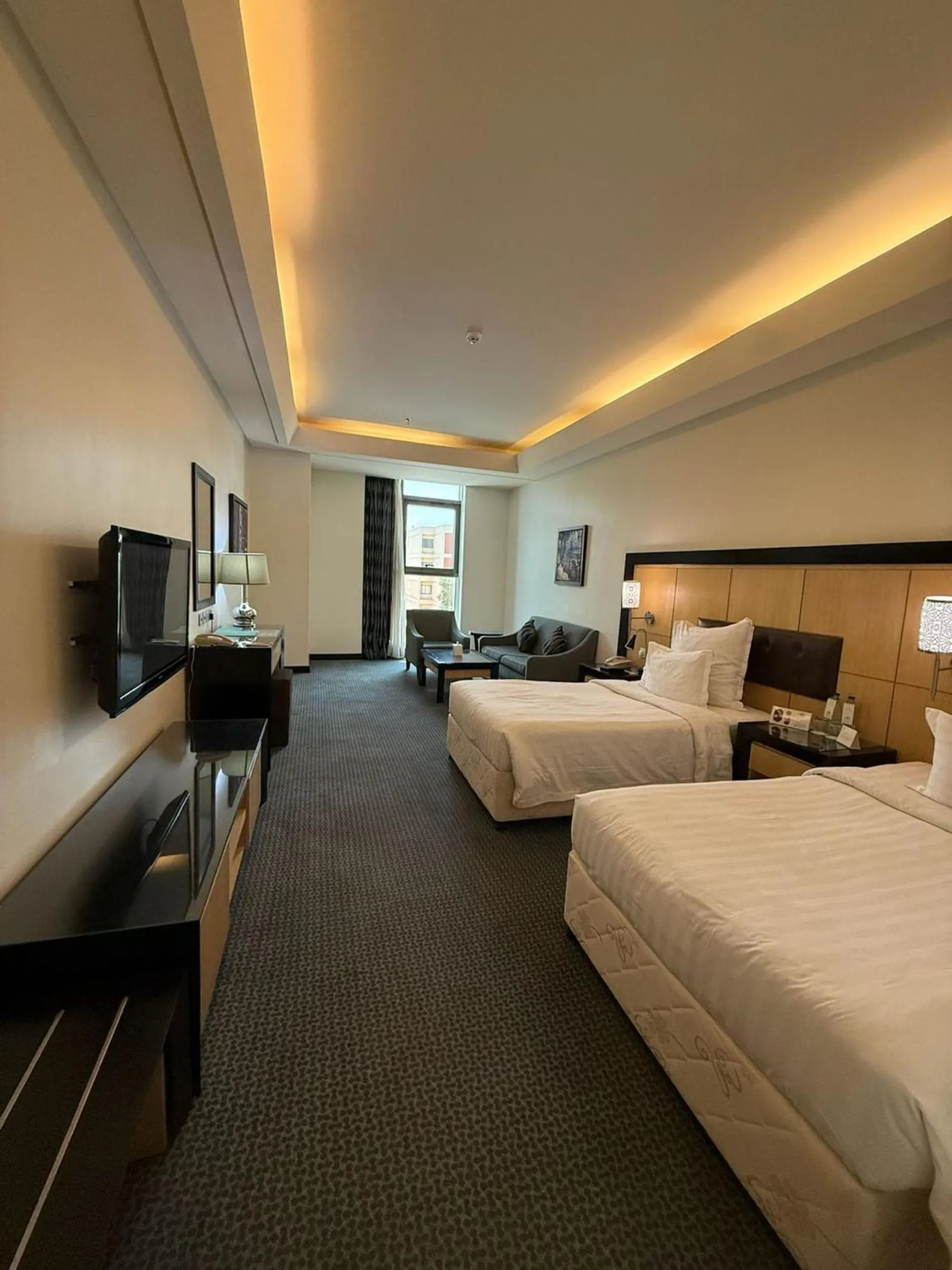 Photo of the whole room, Bed in Sunday Business Avenue Formerly Rand Hotel