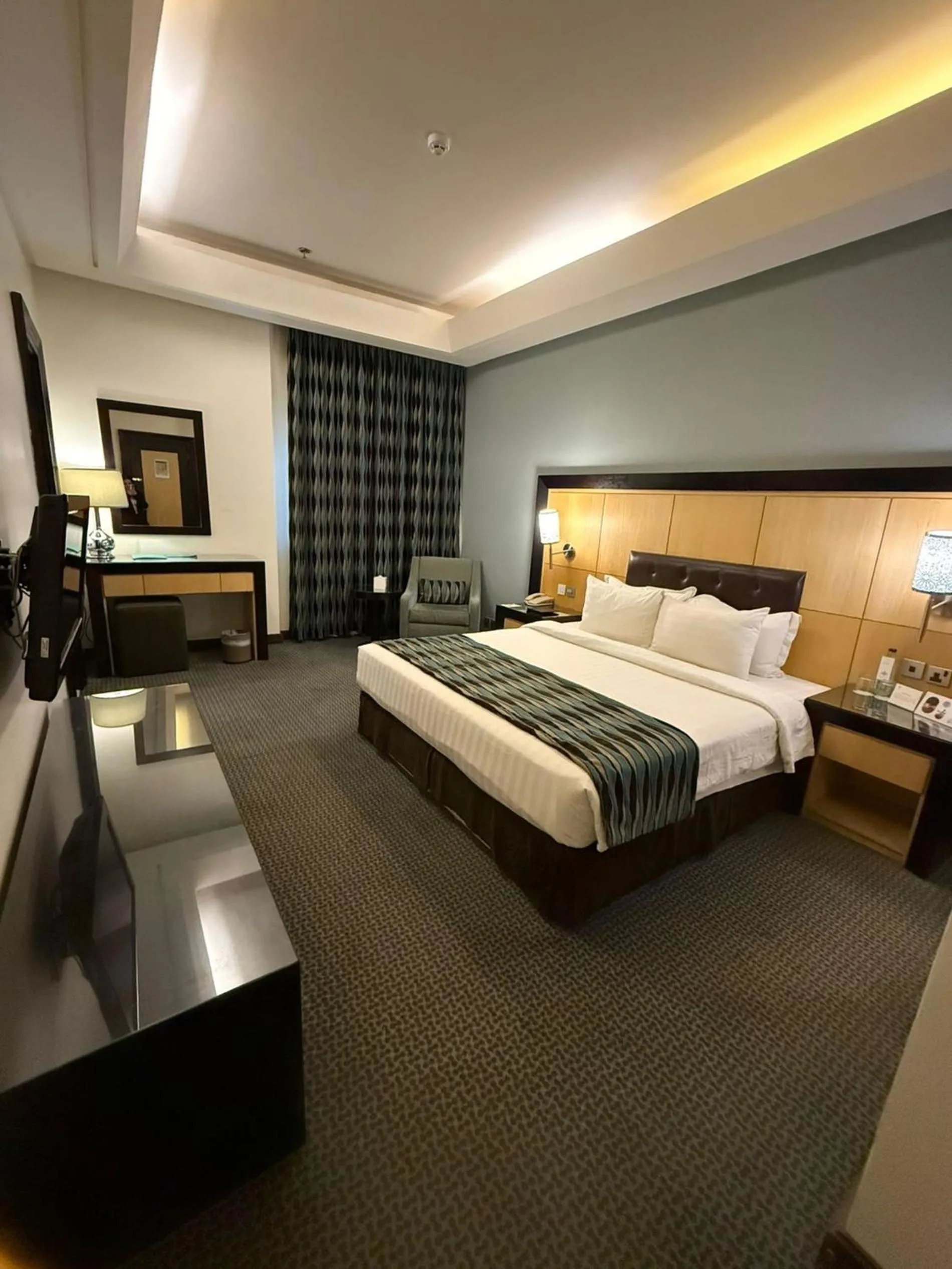 Photo of the whole room, Bed in Sunday Business Avenue Formerly Rand Hotel