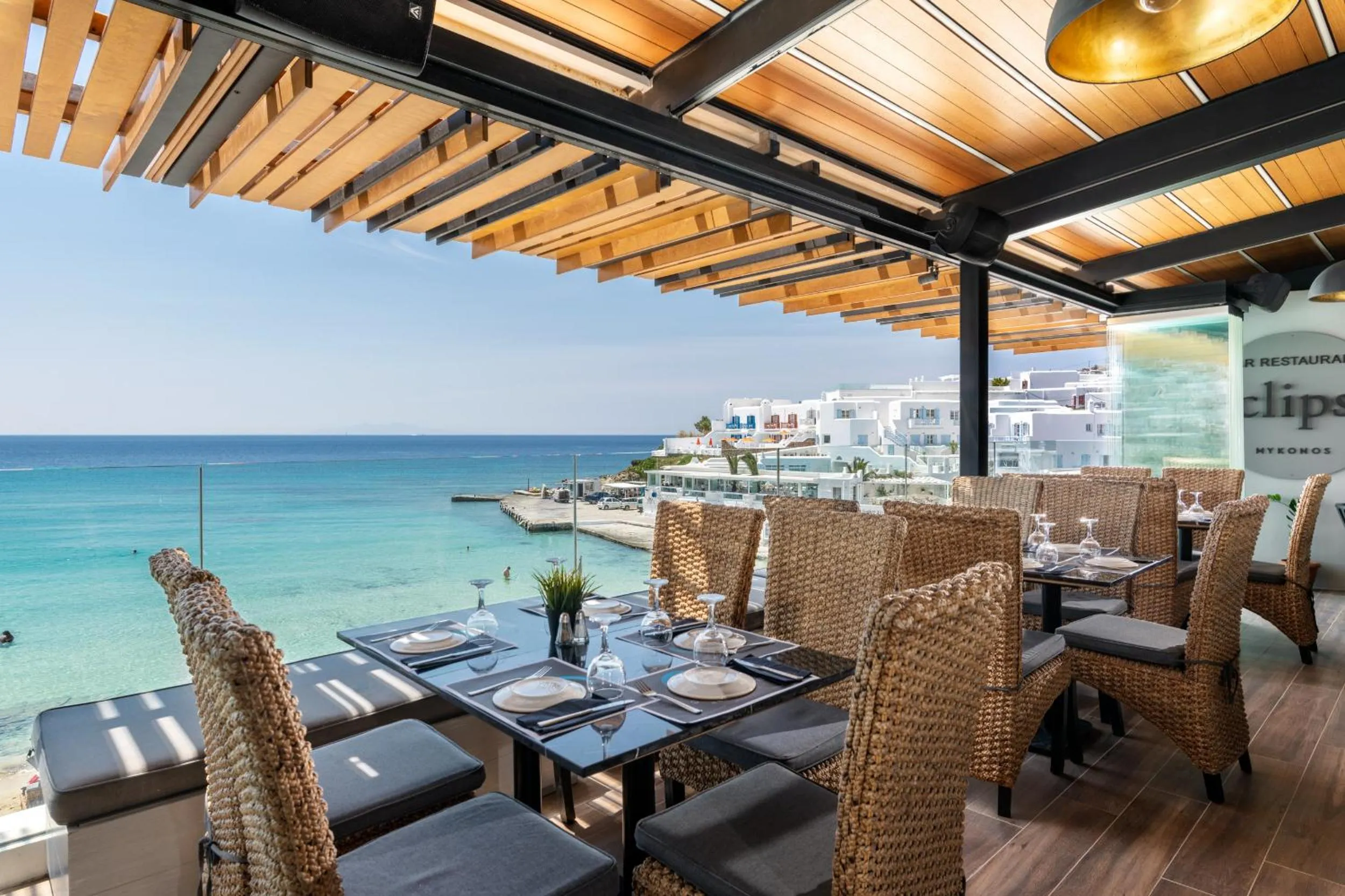 Restaurant/places to eat in Mykonos Kosmoplaz Beach Resort Hotel