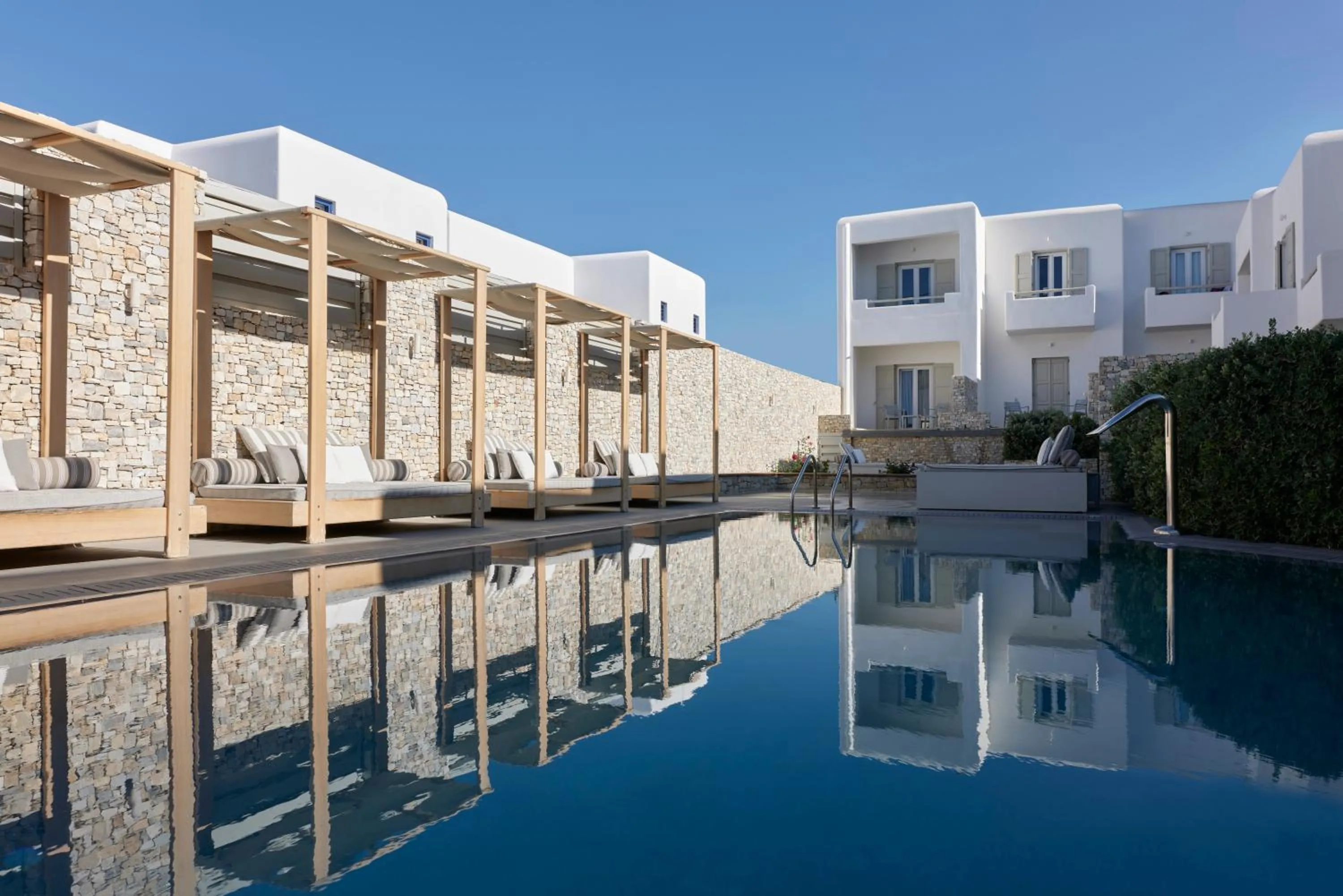 Mykonos Kosmoplaz Beach Resort Hotel