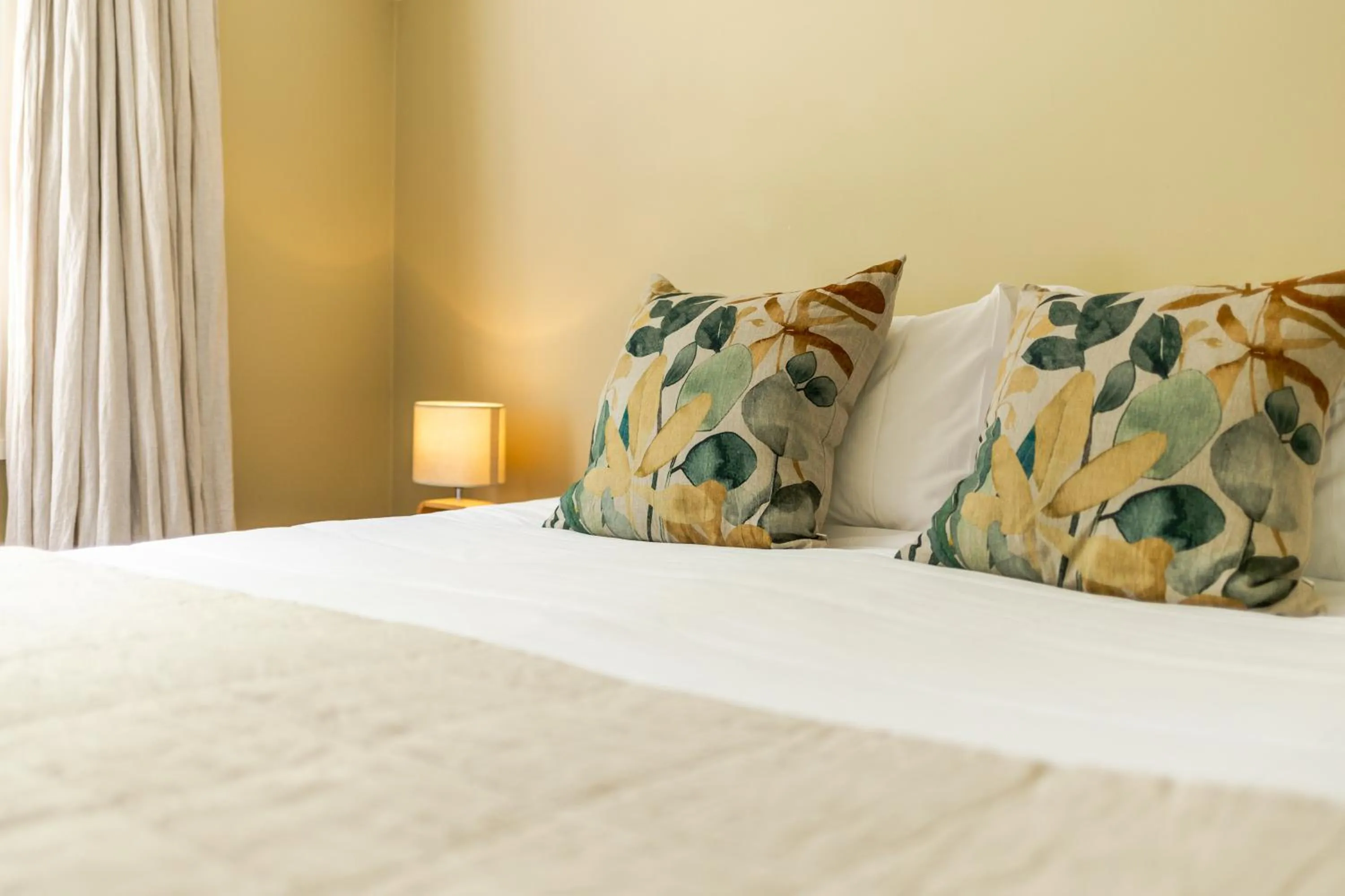 Bed in The White Swan Hotel