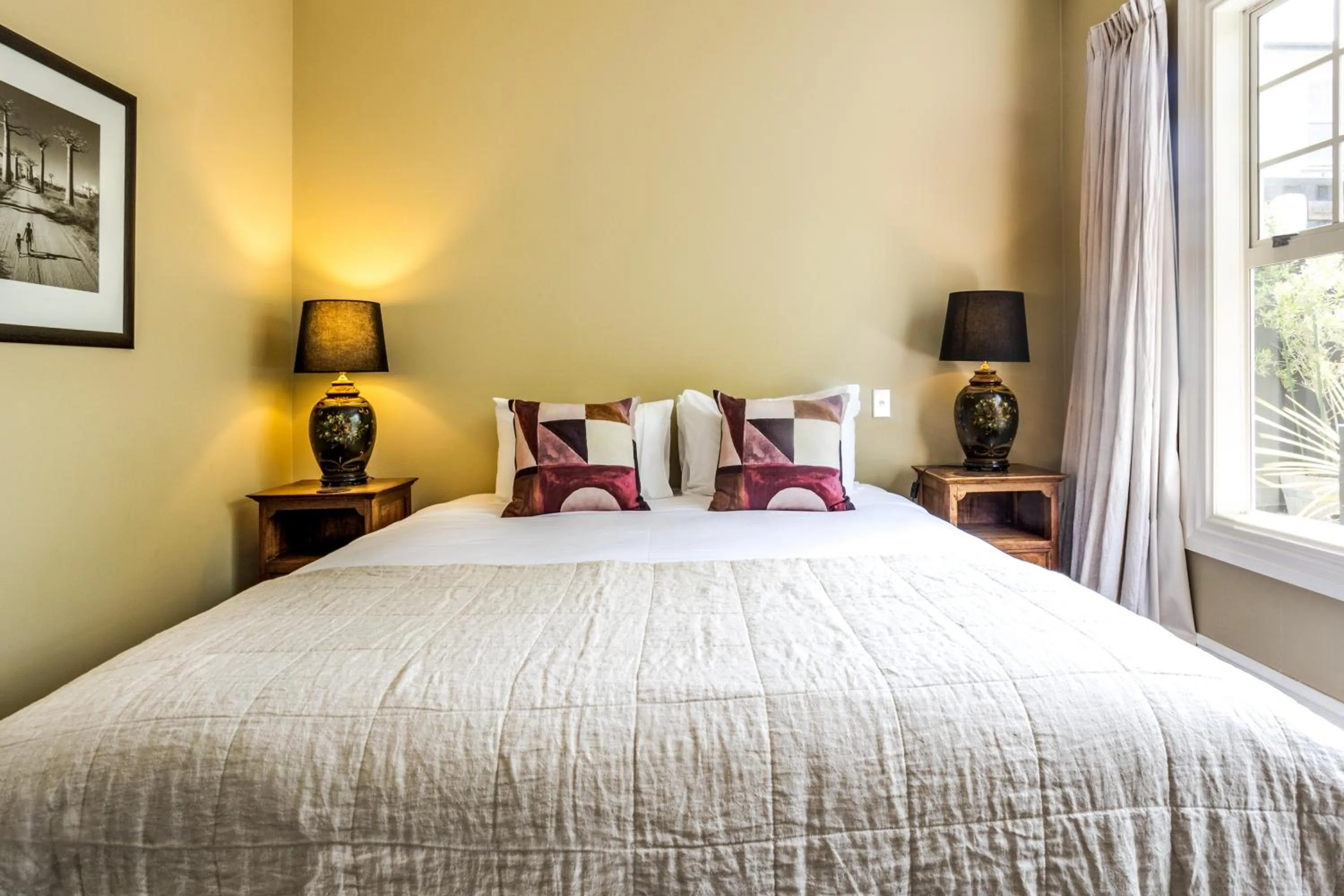 Bed in The White Swan Hotel