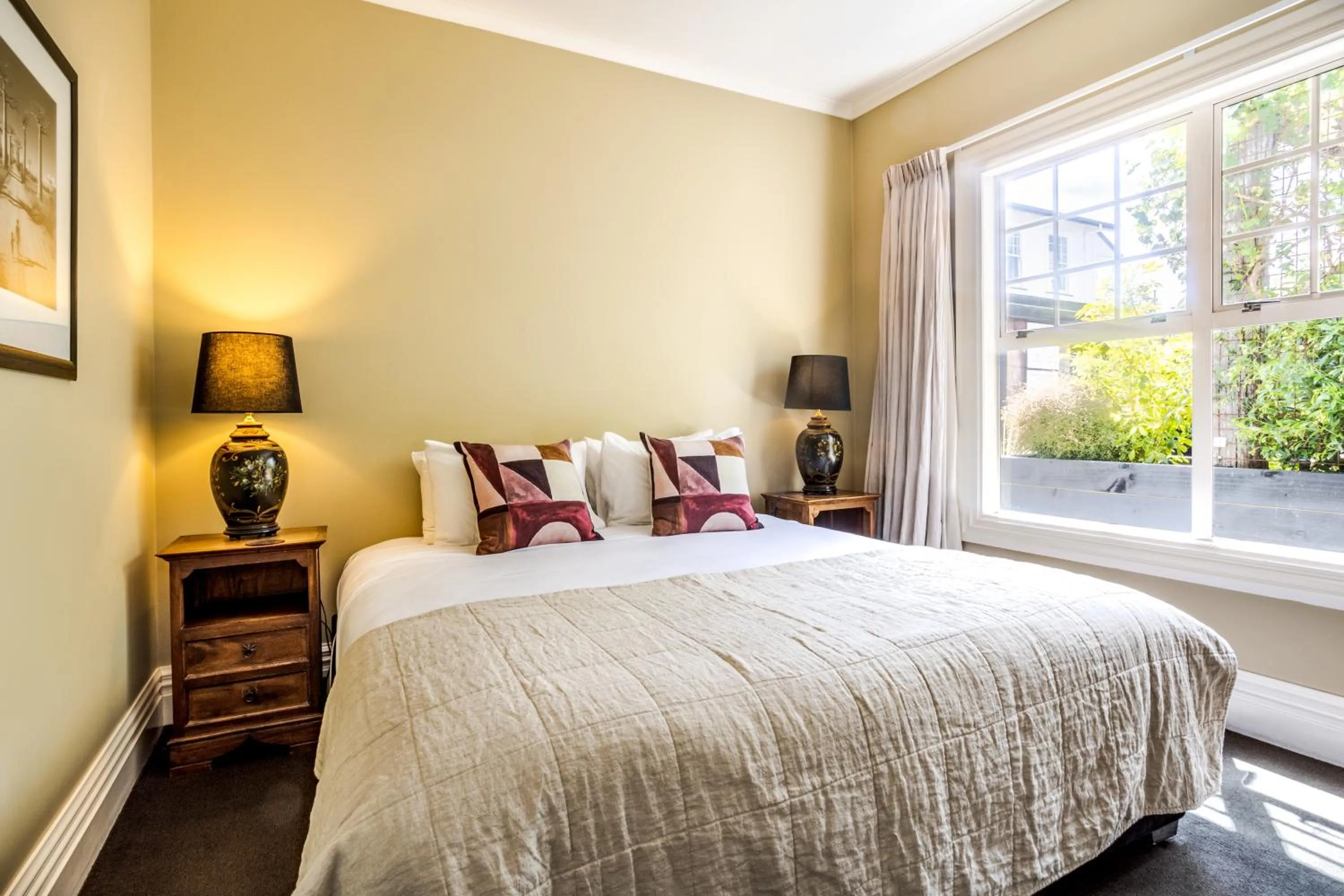 Bed in The White Swan Hotel