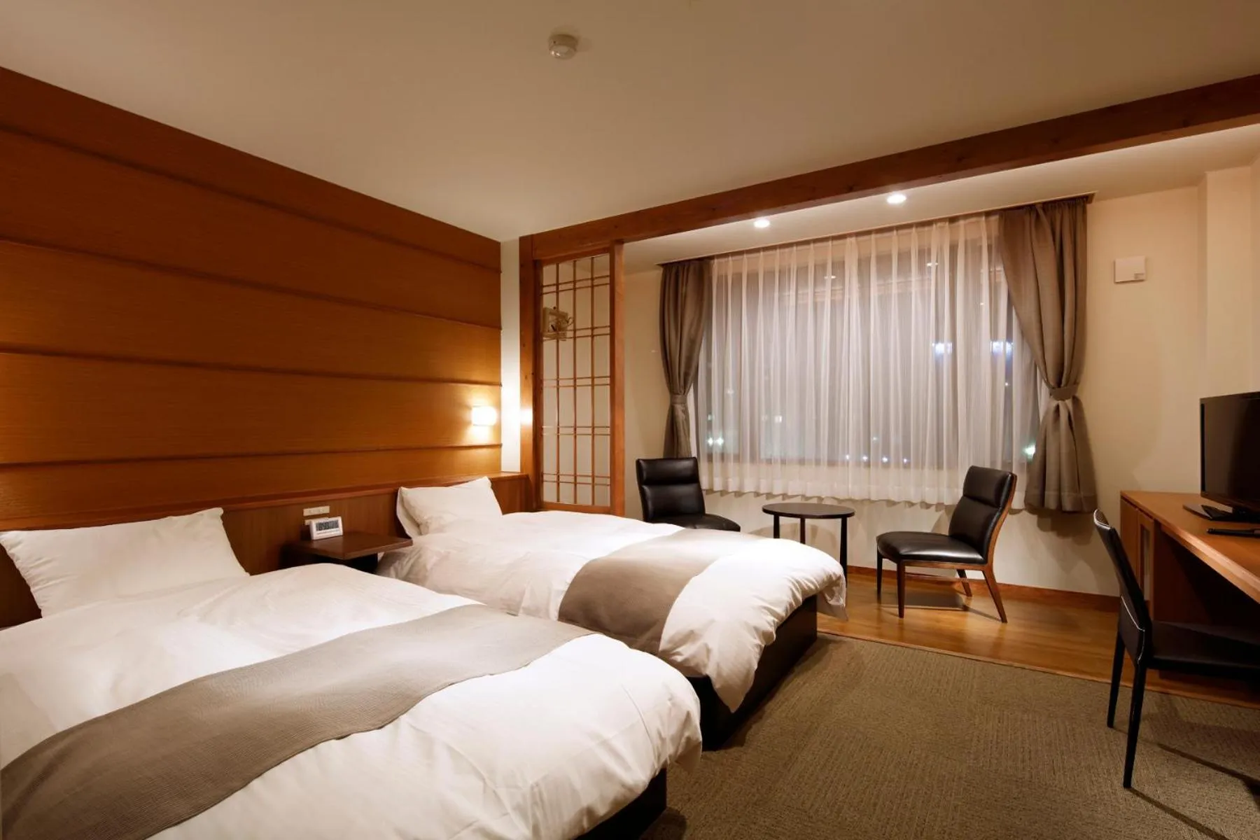 Photo of the whole room, Bed in Yunokawa Onsen Emi Hakodateya