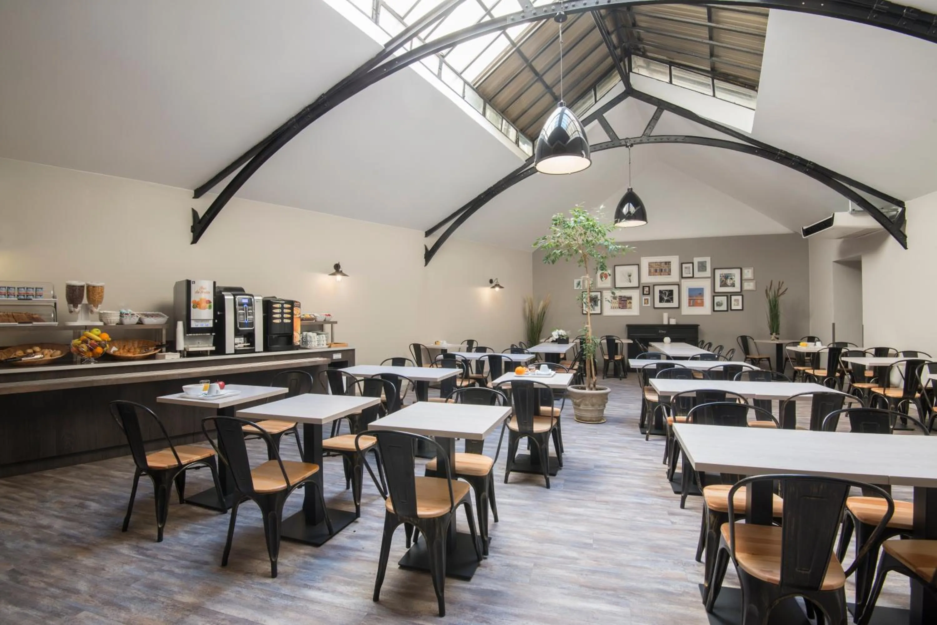 Continental breakfast in Hotel Saint Gothard