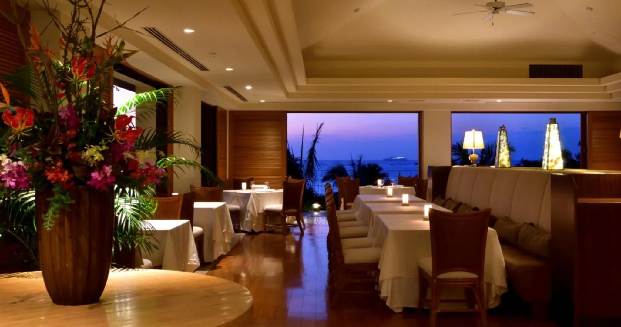 Restaurant/places to eat in The Uza Terrace Beach Club Villas