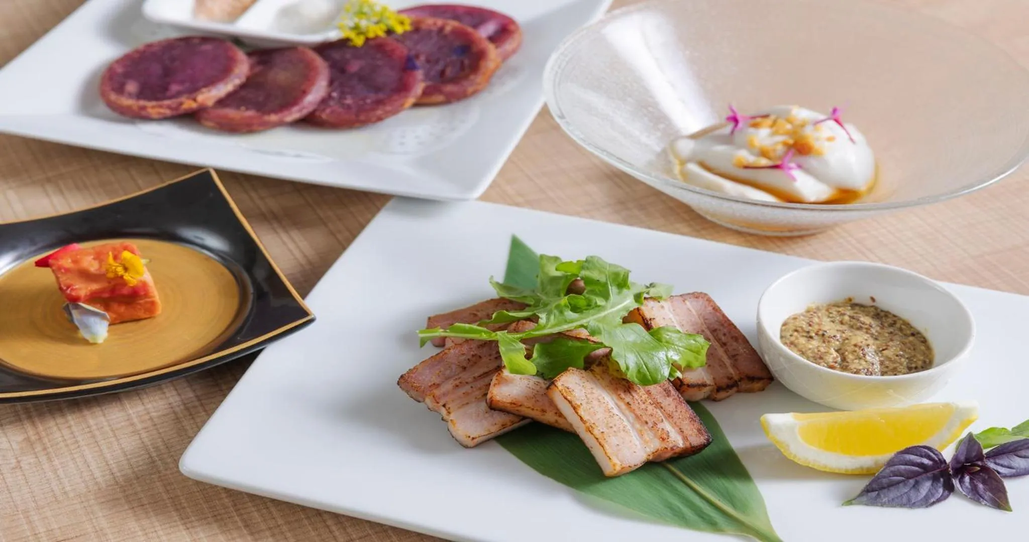 Restaurant/places to eat in The Uza Terrace Beach Club Villas