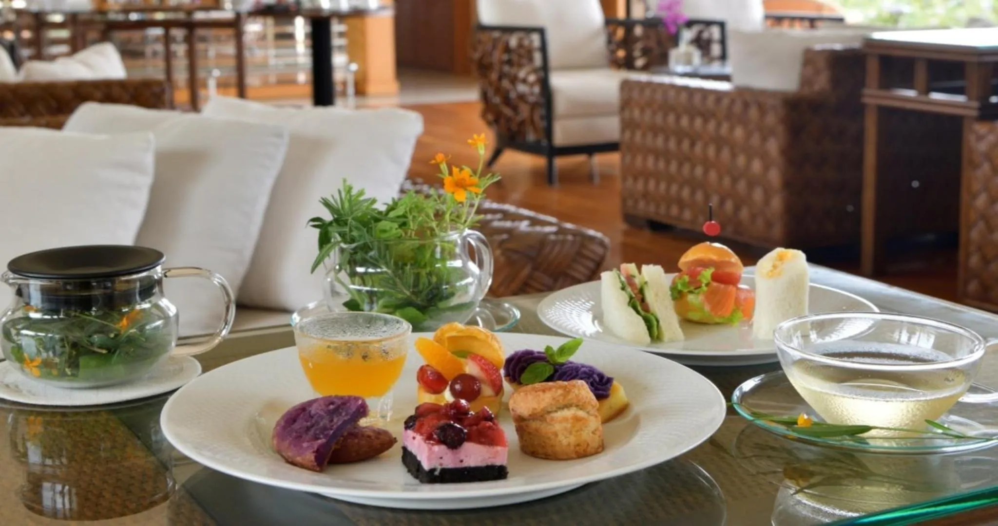 Lounge or bar in The Uza Terrace Beach Club Villas