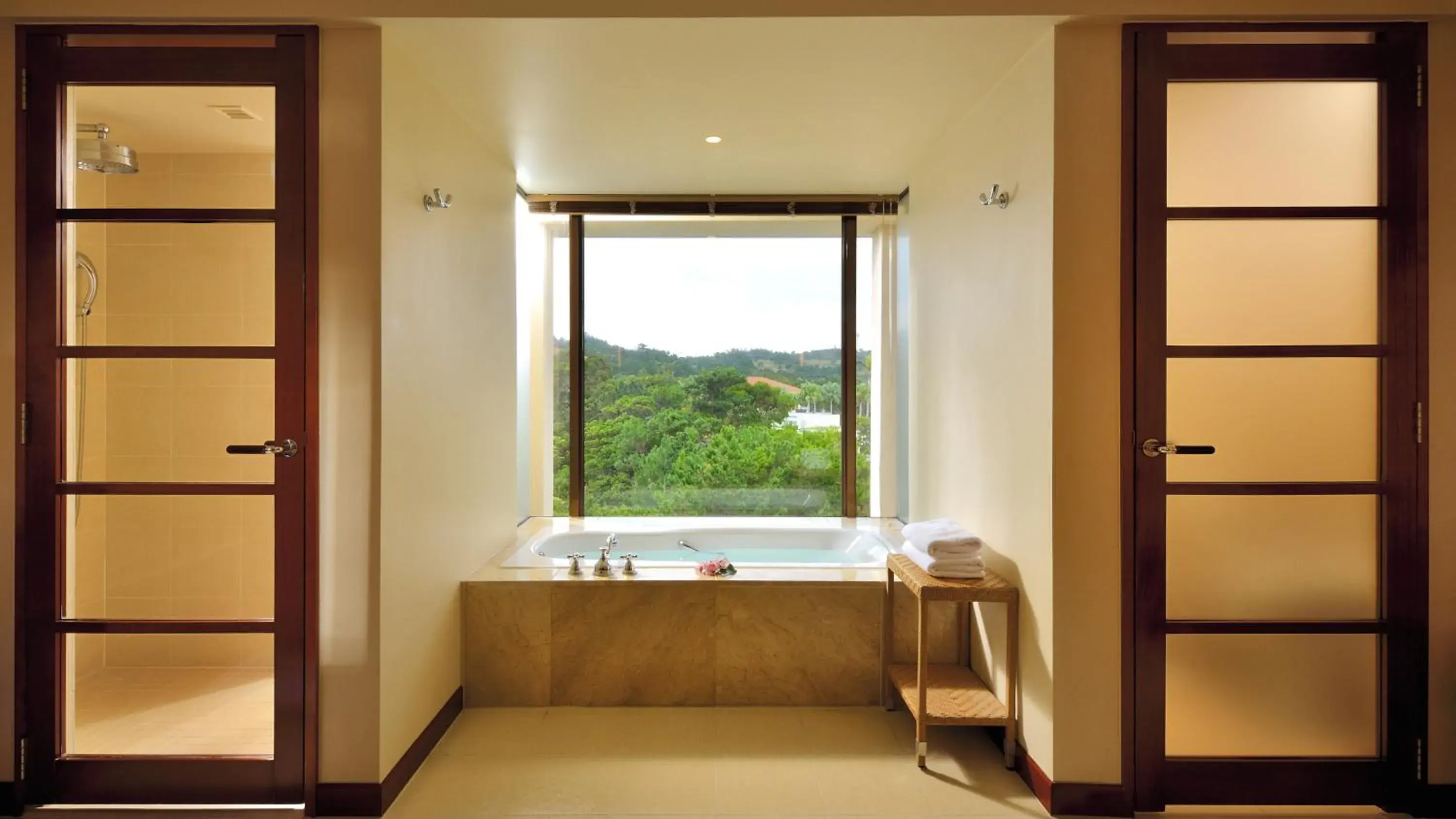 Luxury Room with Club servise (Over 13 years old only) - single occupancy - Non-Smoking in The Atta Terrace Club Towers Luxury Room with Club servise (Over 13 years old only) - single occupancy - Non-Smoking in The Atta Terrace Club Towers