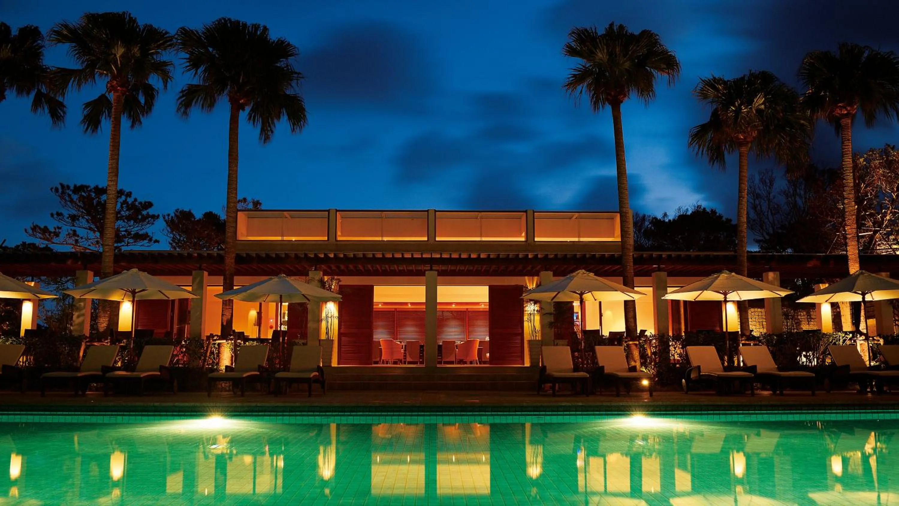 Lounge or bar in The Atta Terrace Club Towers