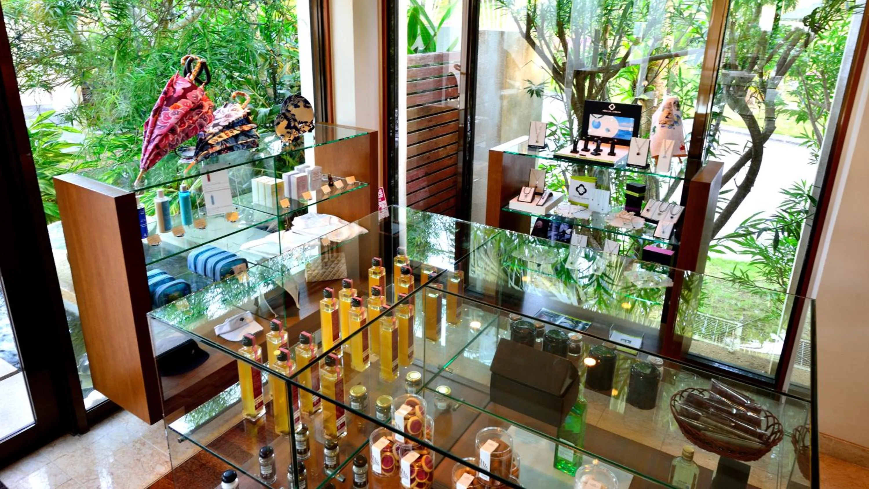 On-site shops in The Atta Terrace Club Towers