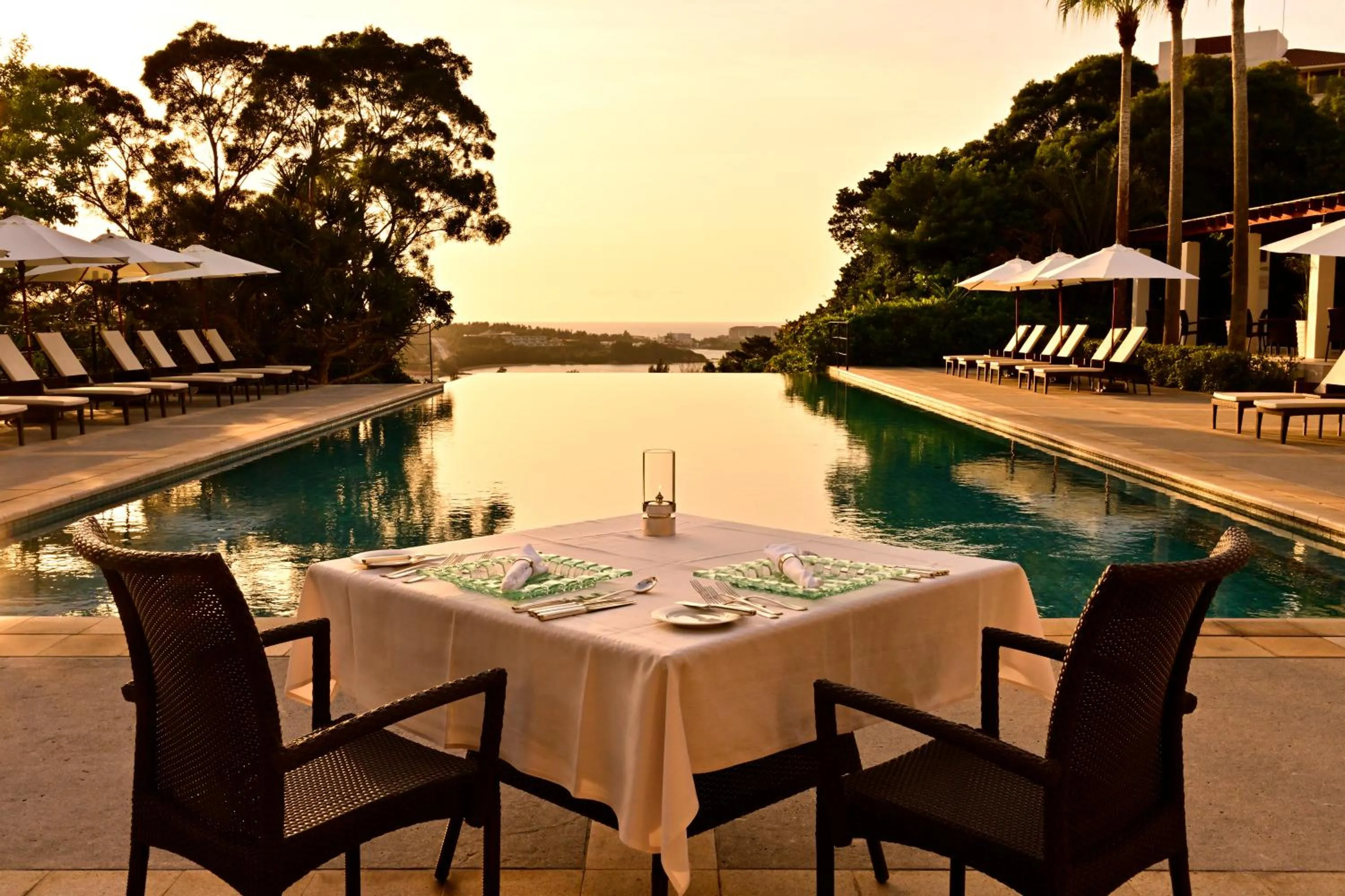 Restaurant/places to eat in The Atta Terrace Club Towers