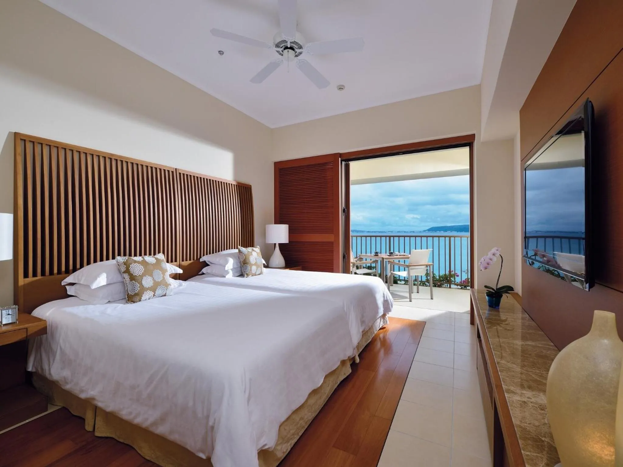 Photo of the whole room, Bed in The Terrace Club Wellness Thalasso At Busena