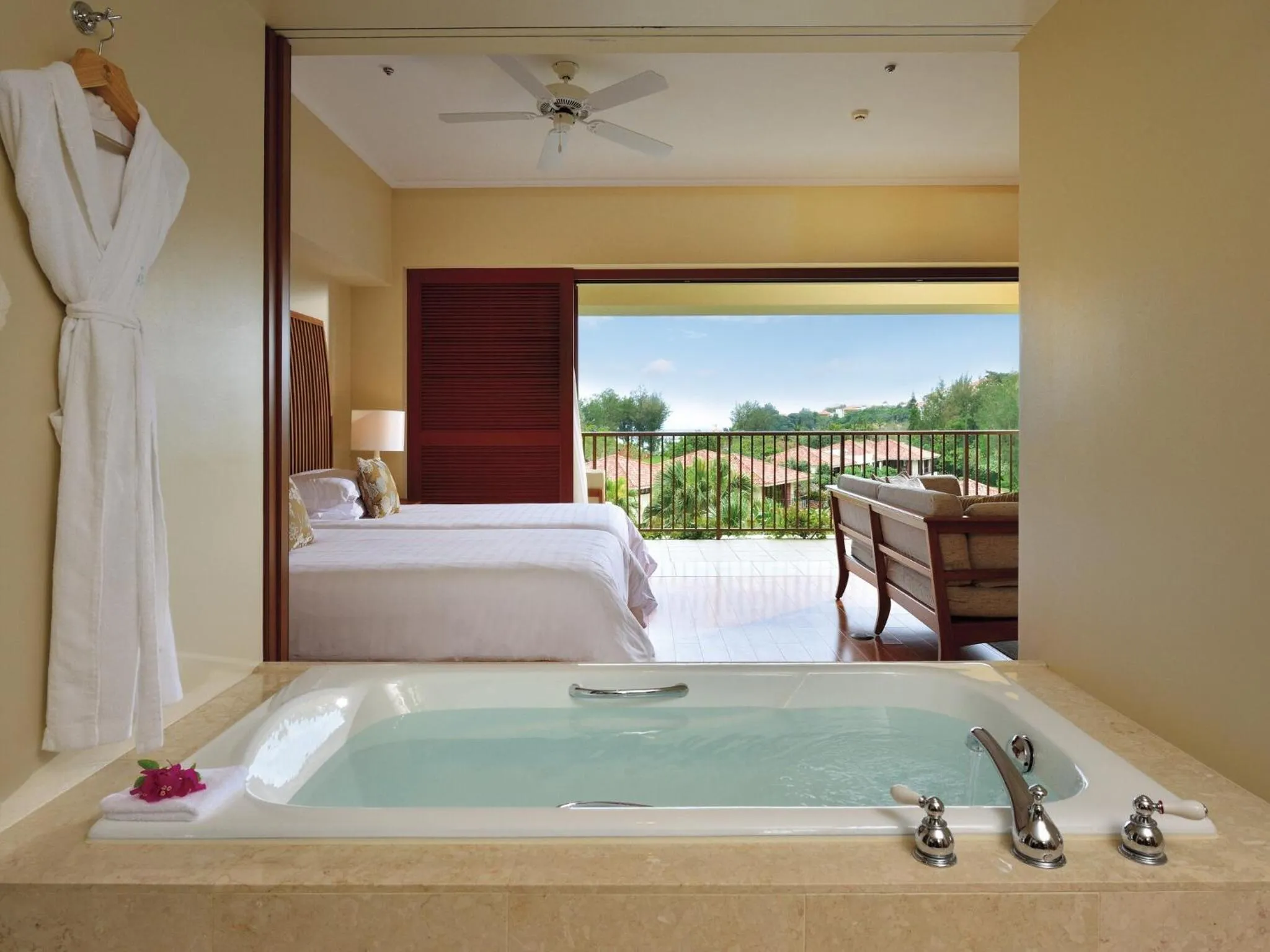 Photo of the whole room, Bed in The Terrace Club Wellness Thalasso At Busena