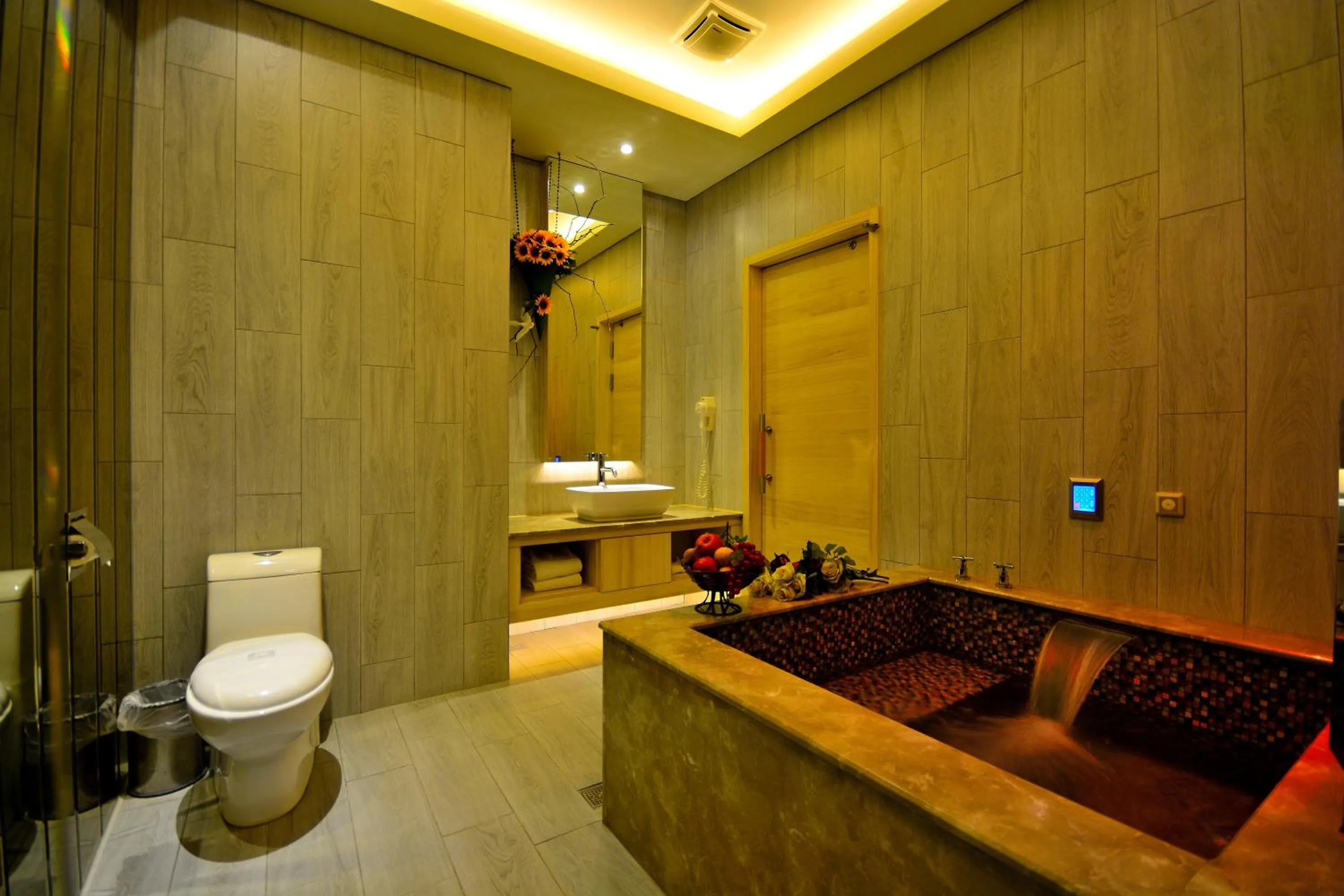 Toilet in Hea Duenn Motel