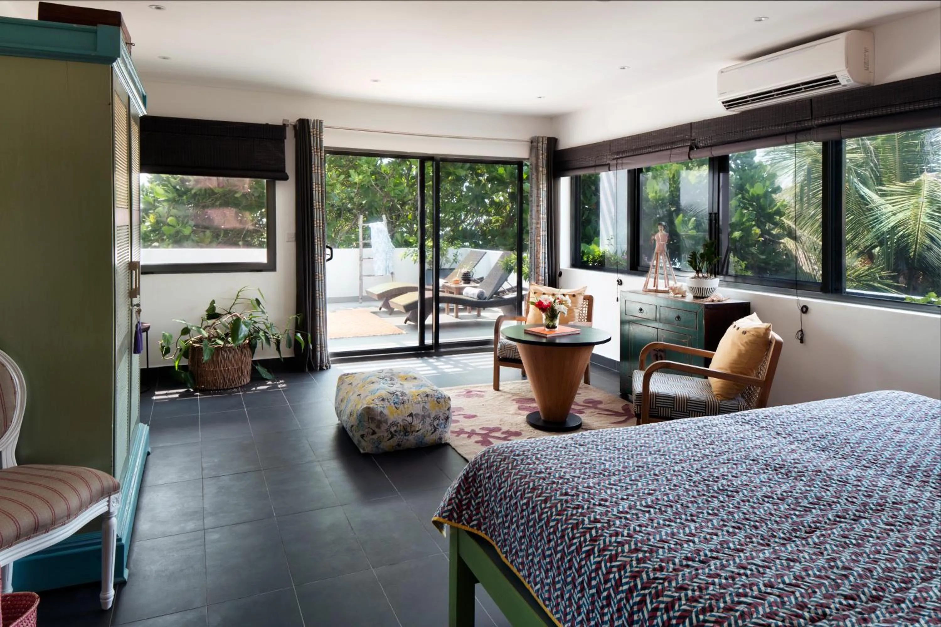 Seating area in Owl and the Pussycat Hotel & Restaurant