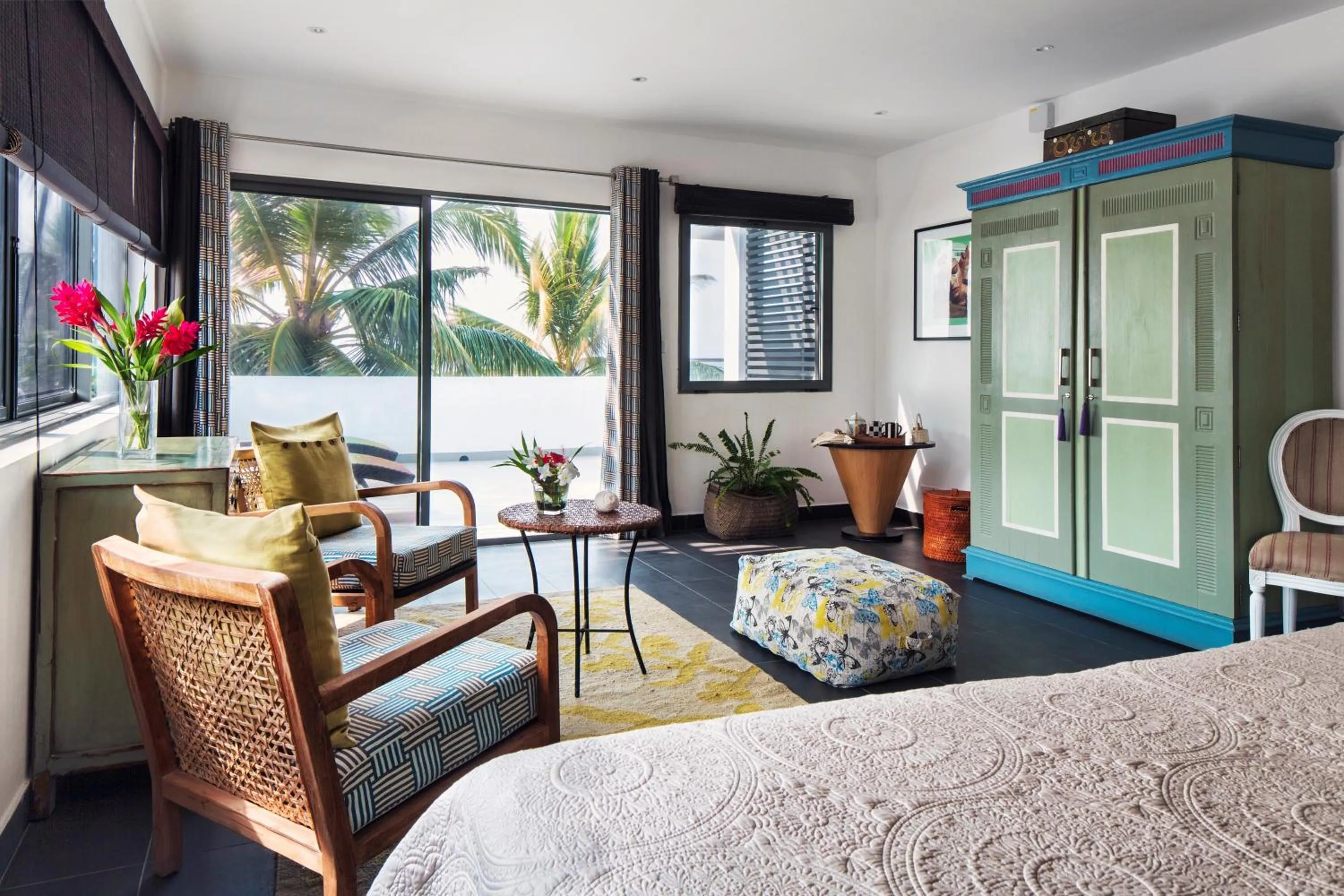 Seating area, Bed in Owl and the Pussycat Hotel & Restaurant