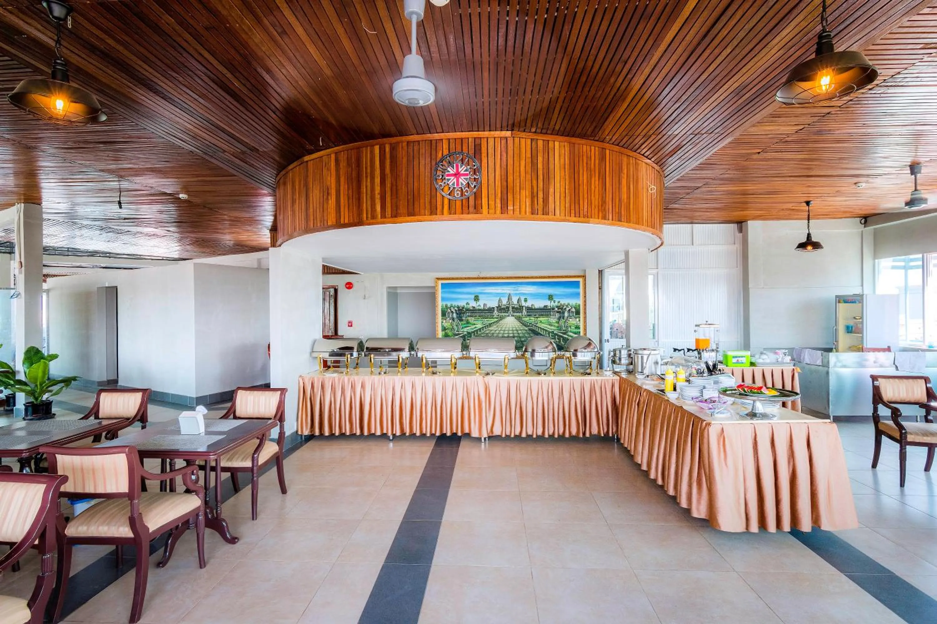 Restaurant/places to eat in Paradise Hotel