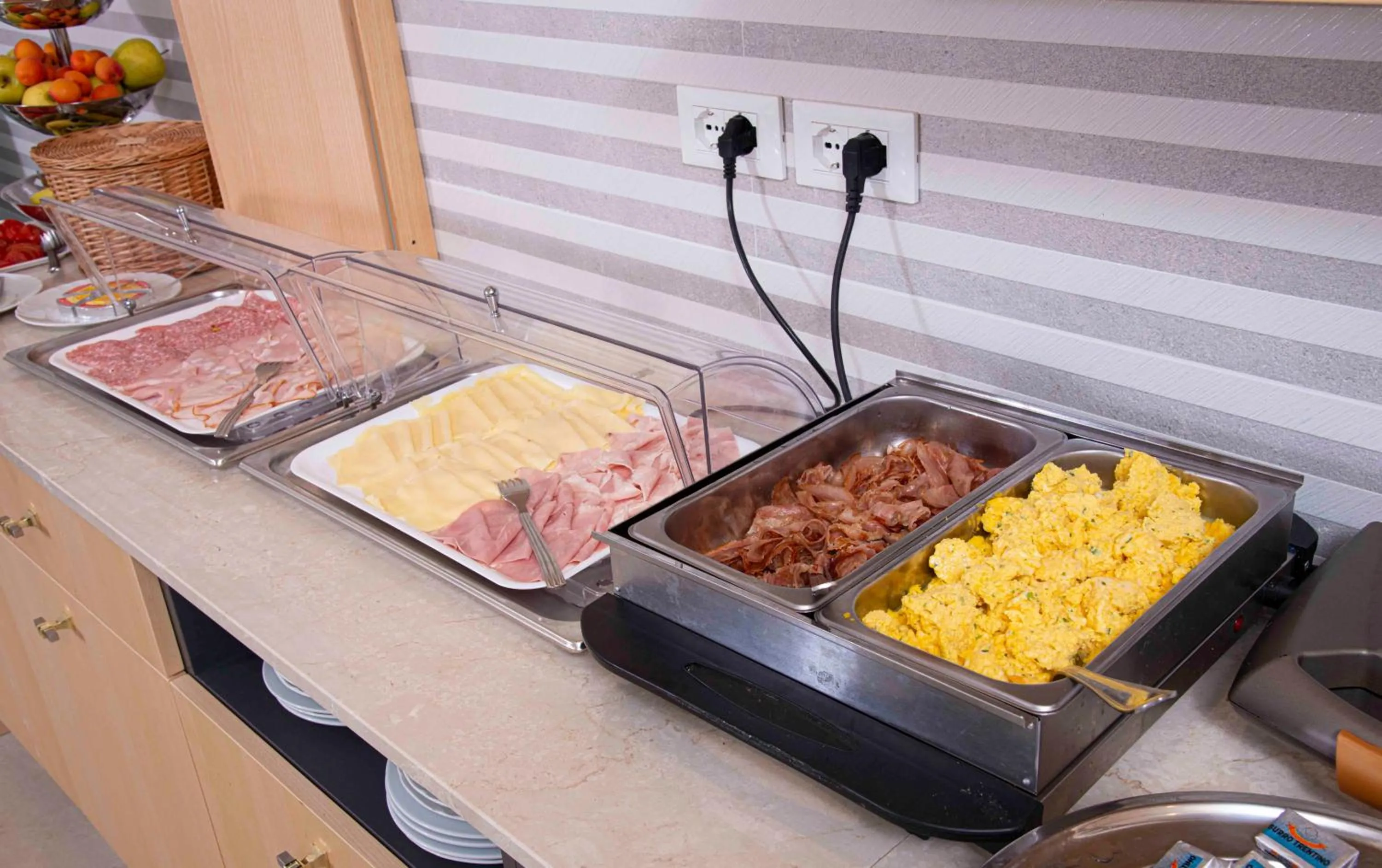 Breakfast in Hotel Oasi