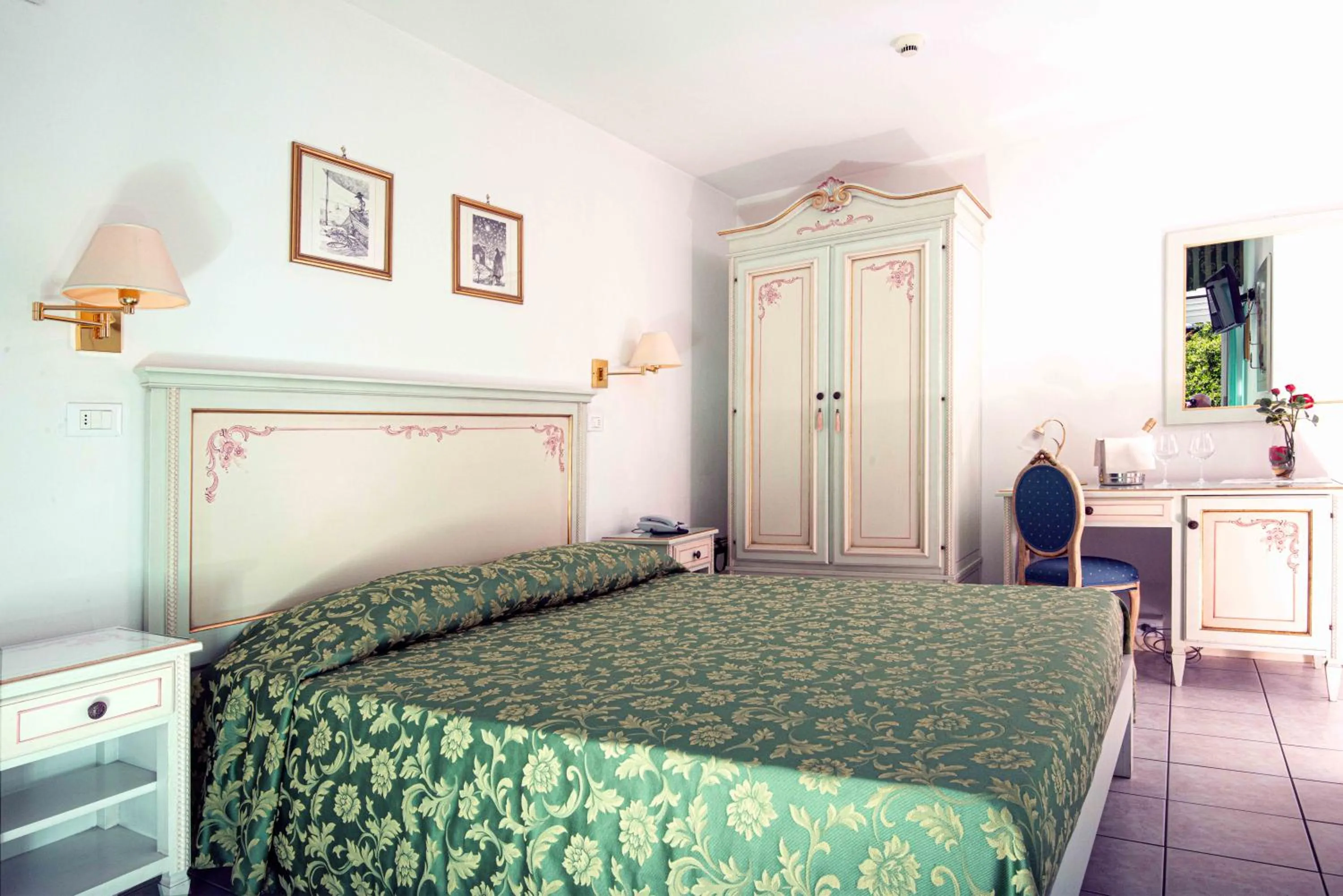 Bedroom, Bed in Hotel Oasi