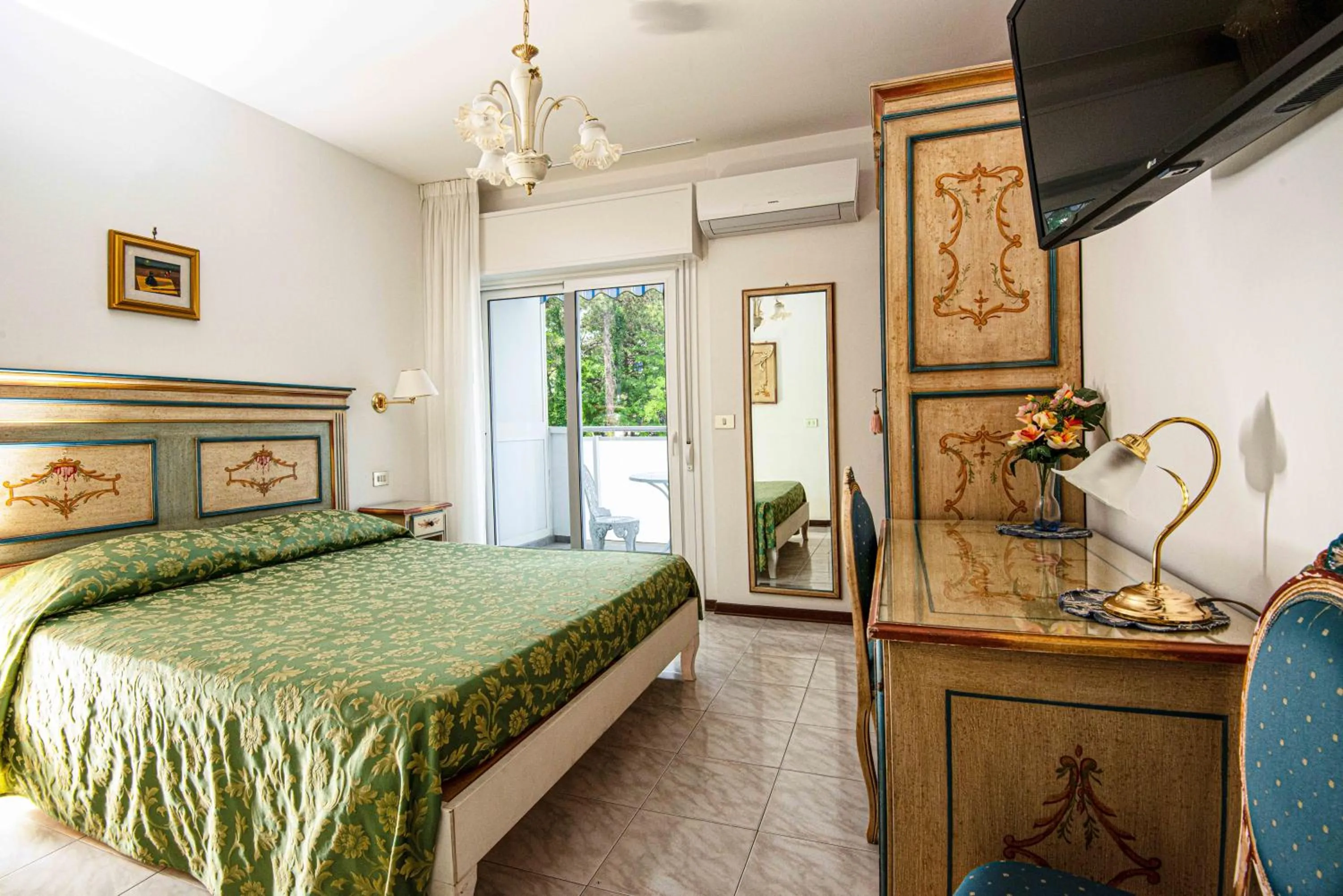 Bedroom, Bed in Hotel Oasi