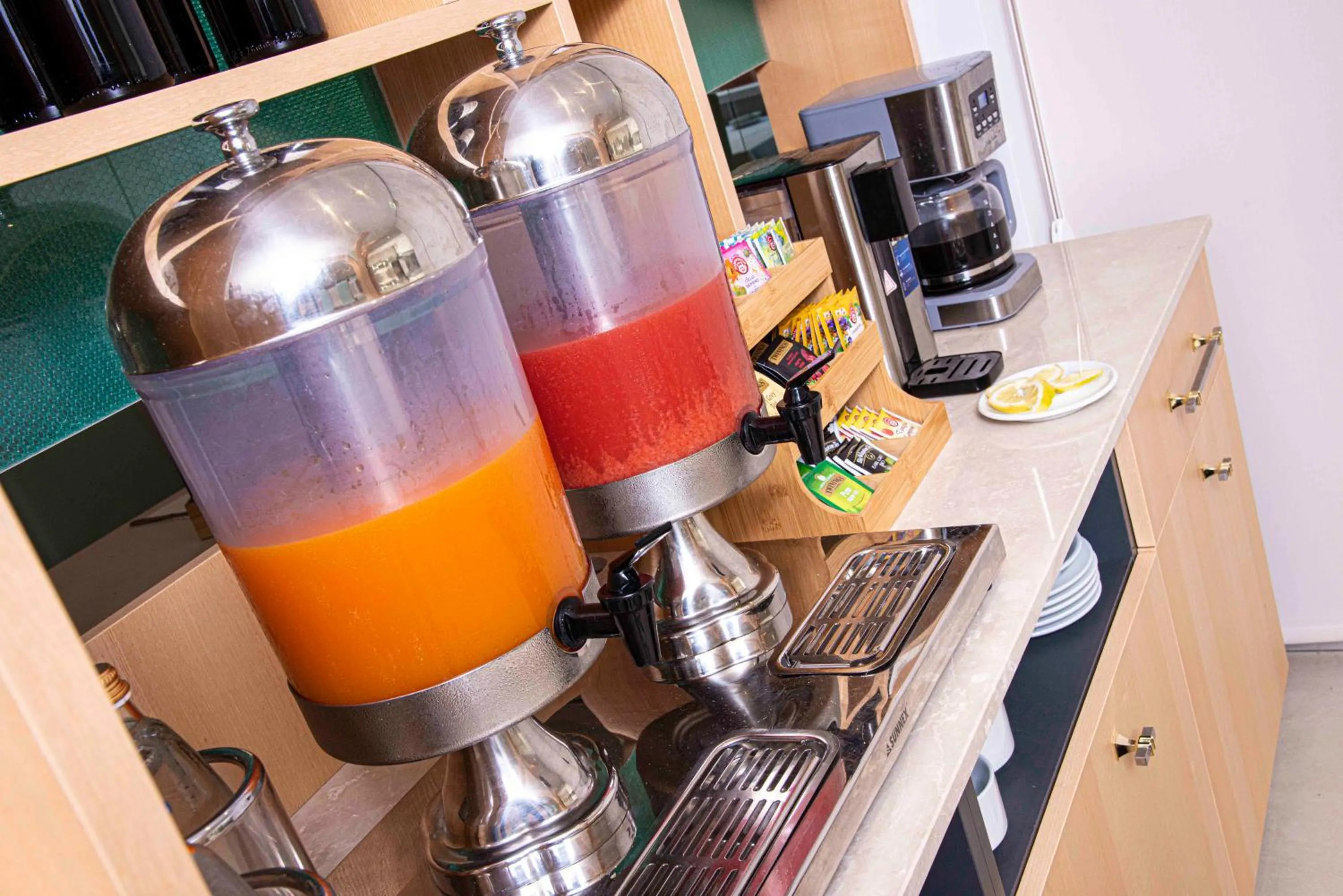 Breakfast in Hotel Oasi