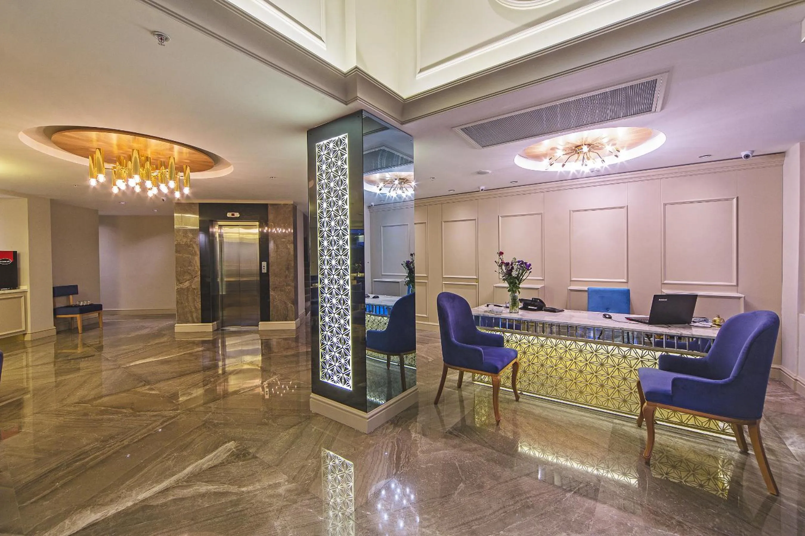 Lobby or reception in History Hotel