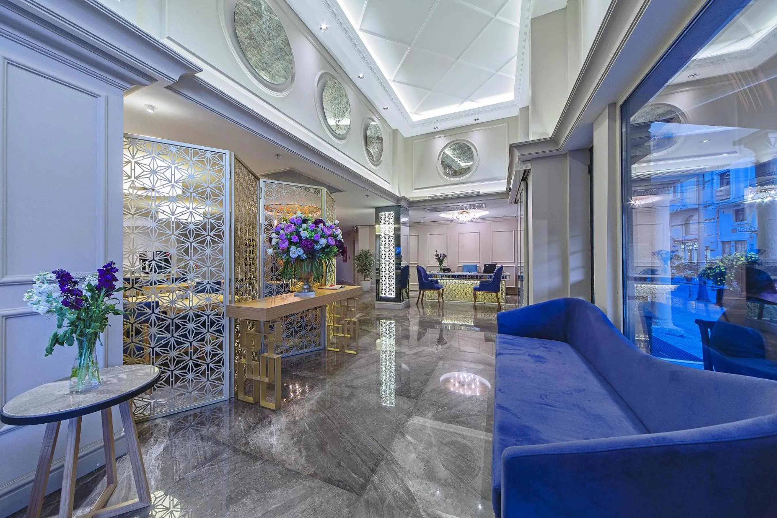 Lobby or reception in History Hotel