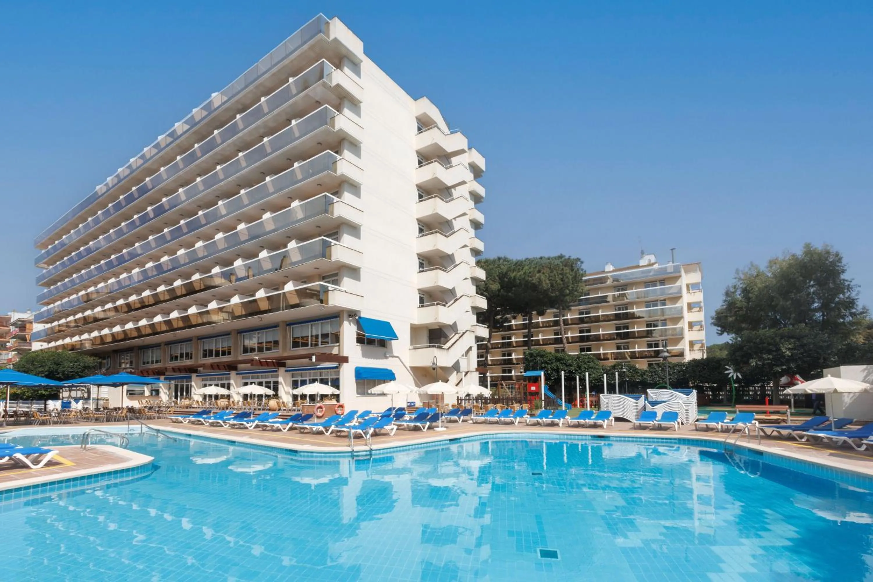 Swimming pool in Ponient Marinada by PortAventura World