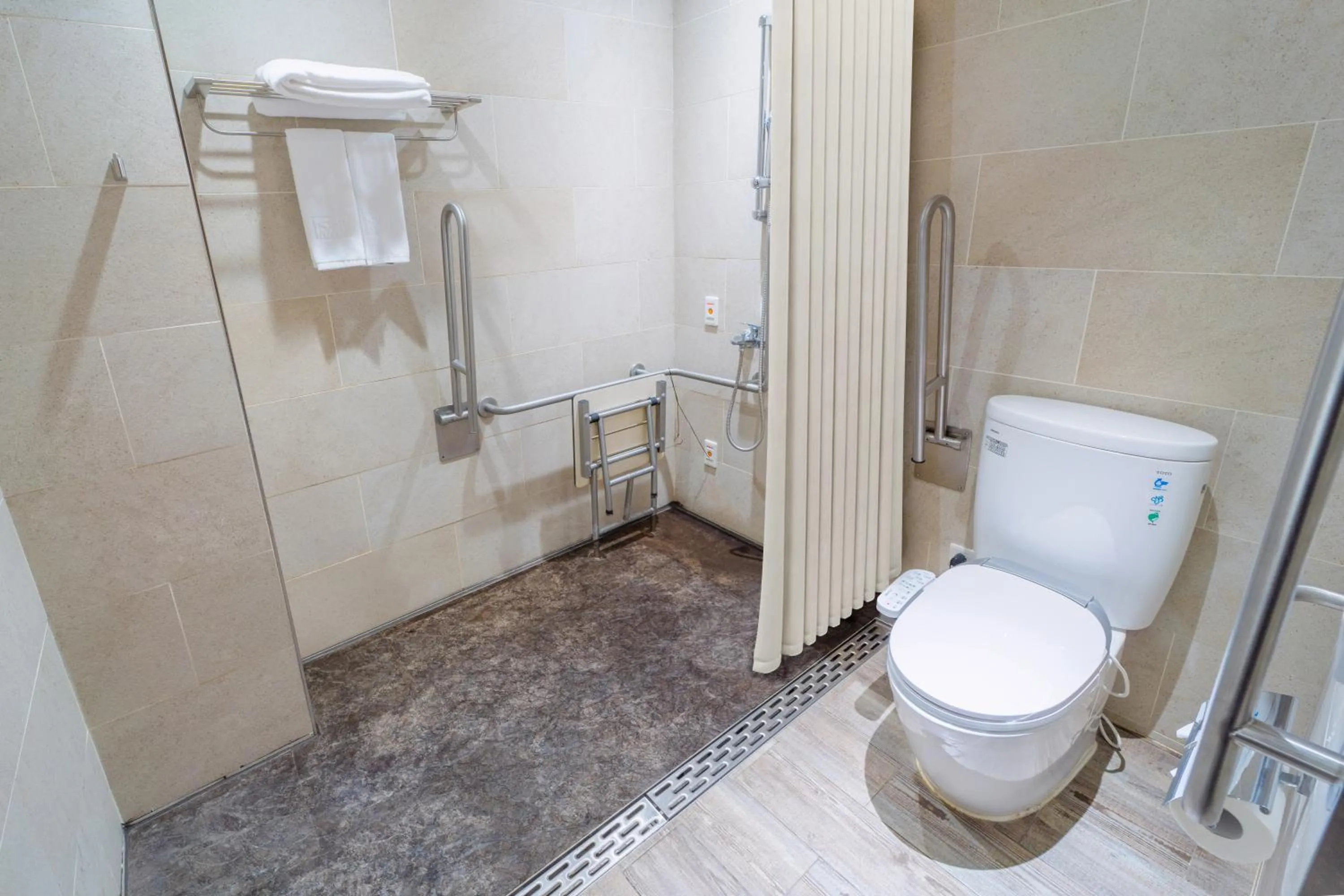Facility for disabled guests in Hotel Cham Cham Taitung Caesar Park Hotels & Resort
