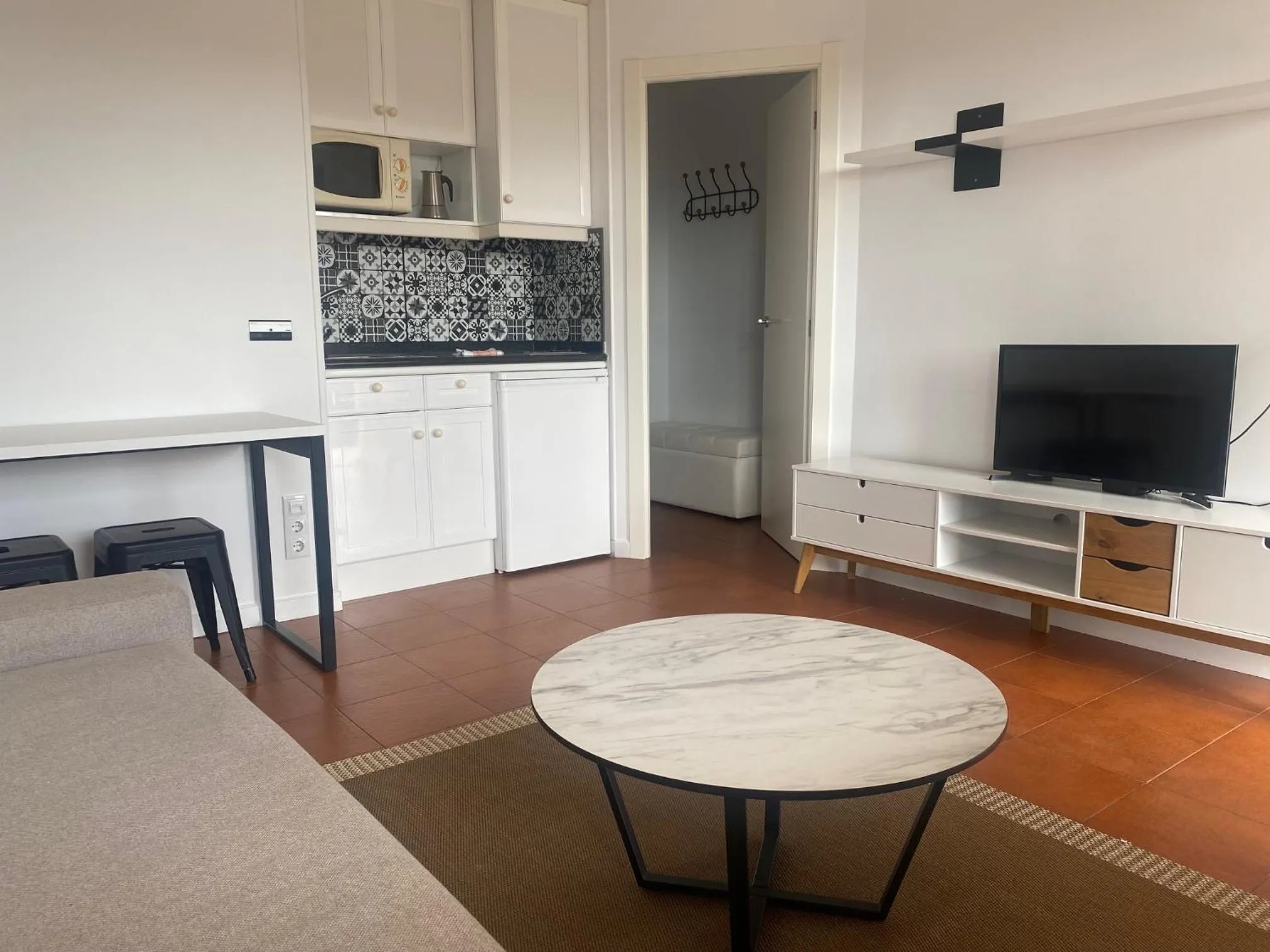 TV and multimedia in APARTHOTEL CABICASTRO Tres estrellas superior