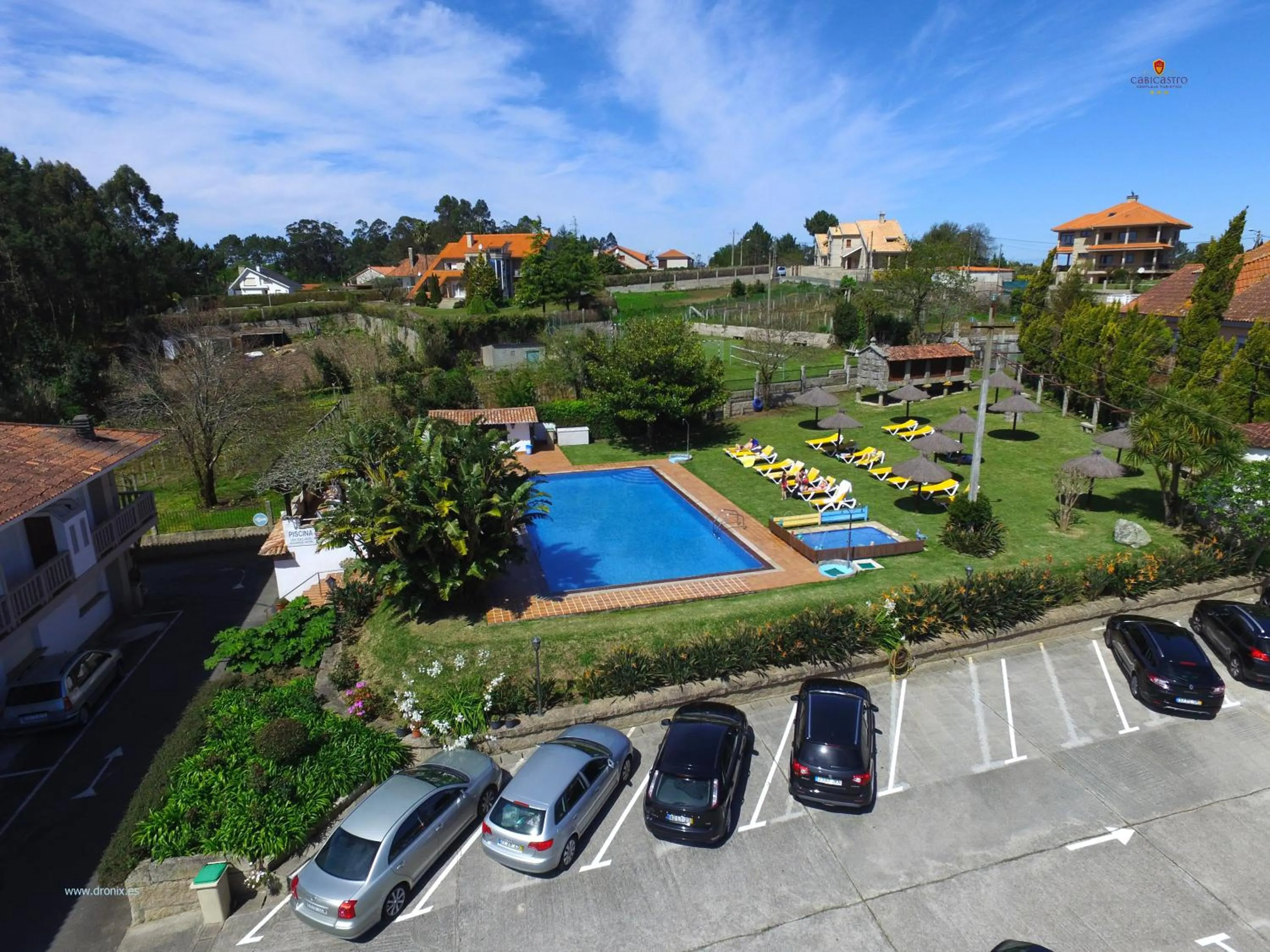 Swimming pool in APARTHOTEL CABICASTRO Tres estrellas superior