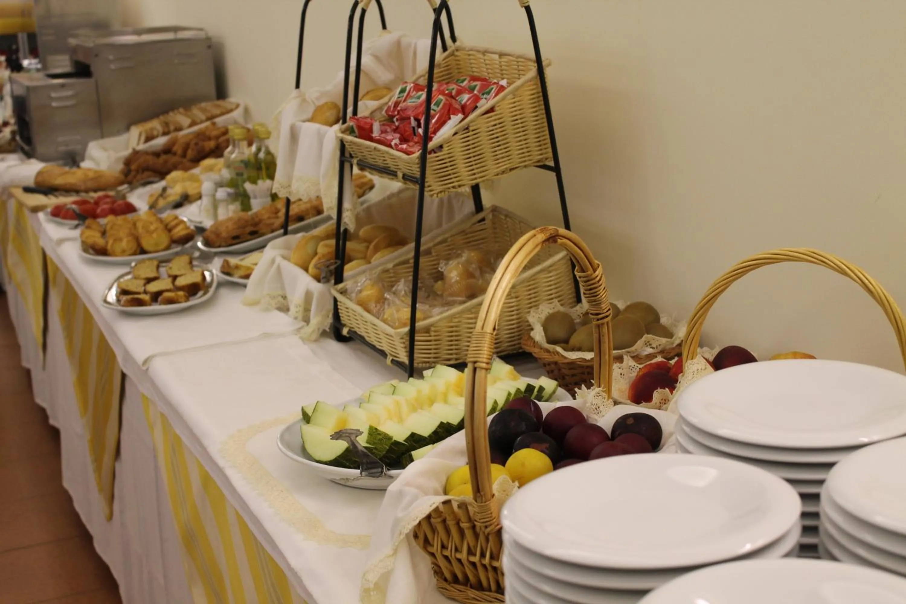 Restaurant/places to eat in APARTHOTEL CABICASTRO Tres estrellas superior