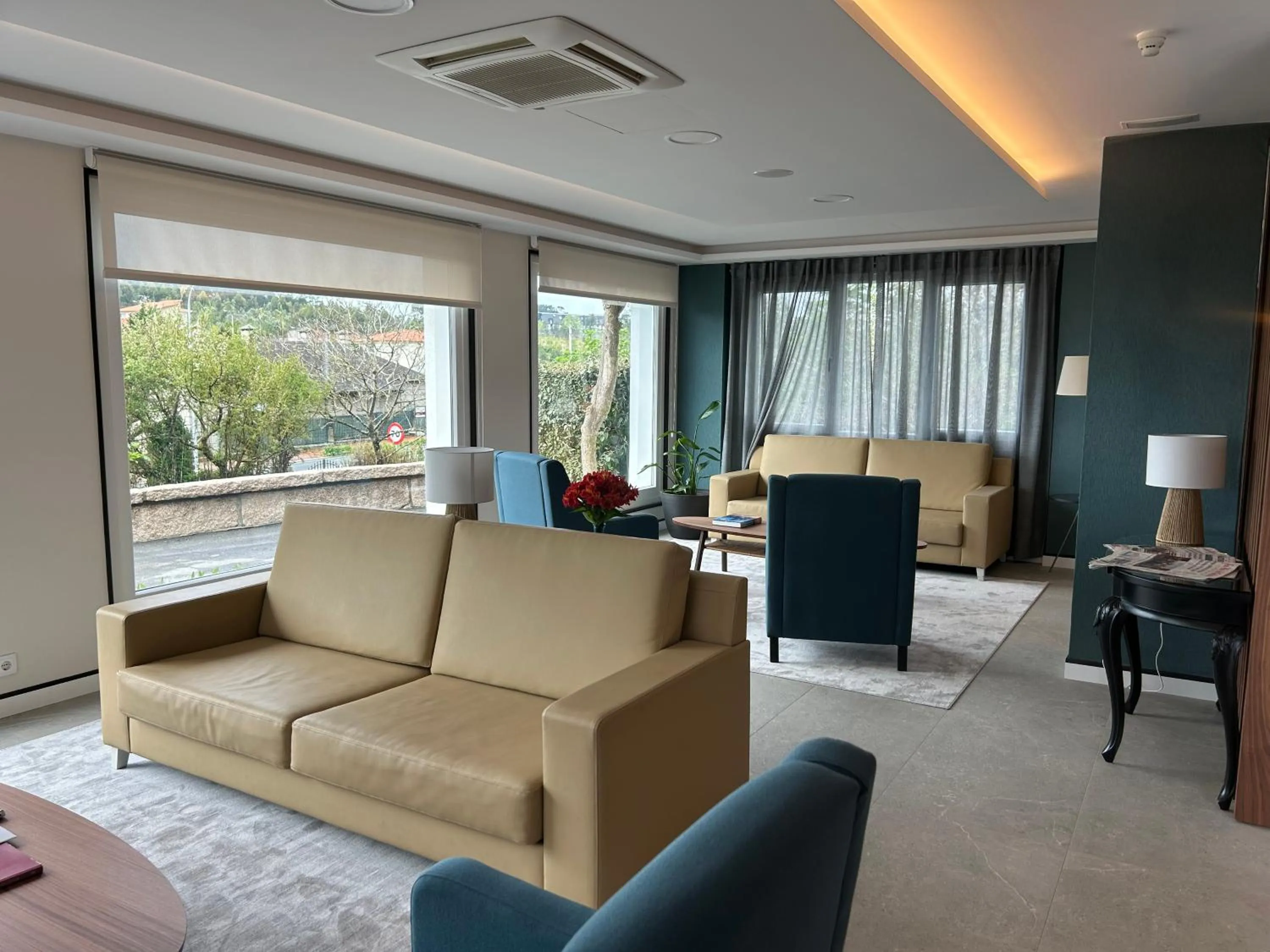 APARTHOTEL CABICASTRO Tres estrellas superior