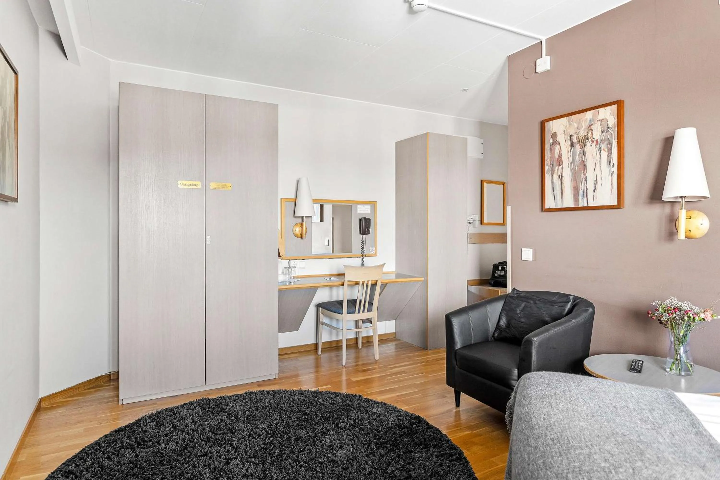 Bedroom in Best Western Hotel 23