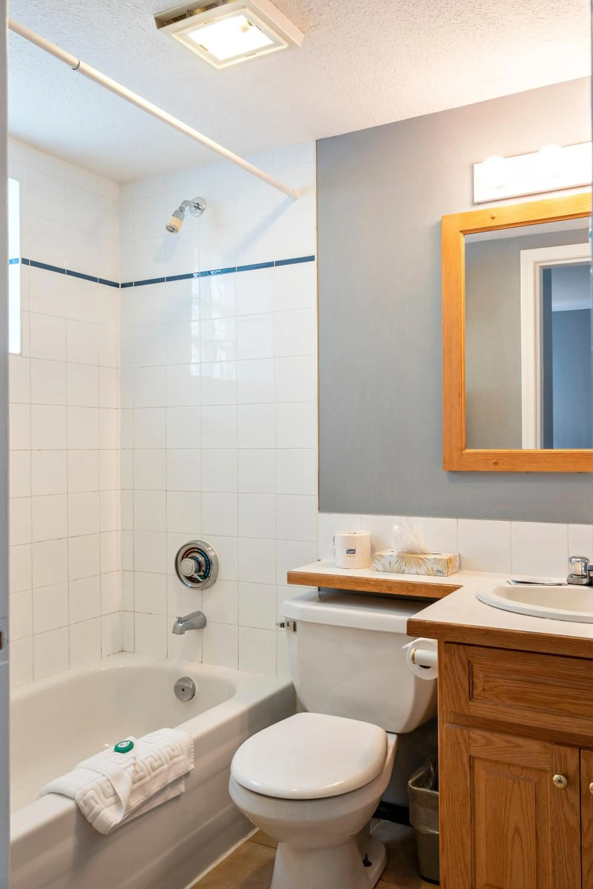 Bathroom in Tiki Shores Inn & Suites