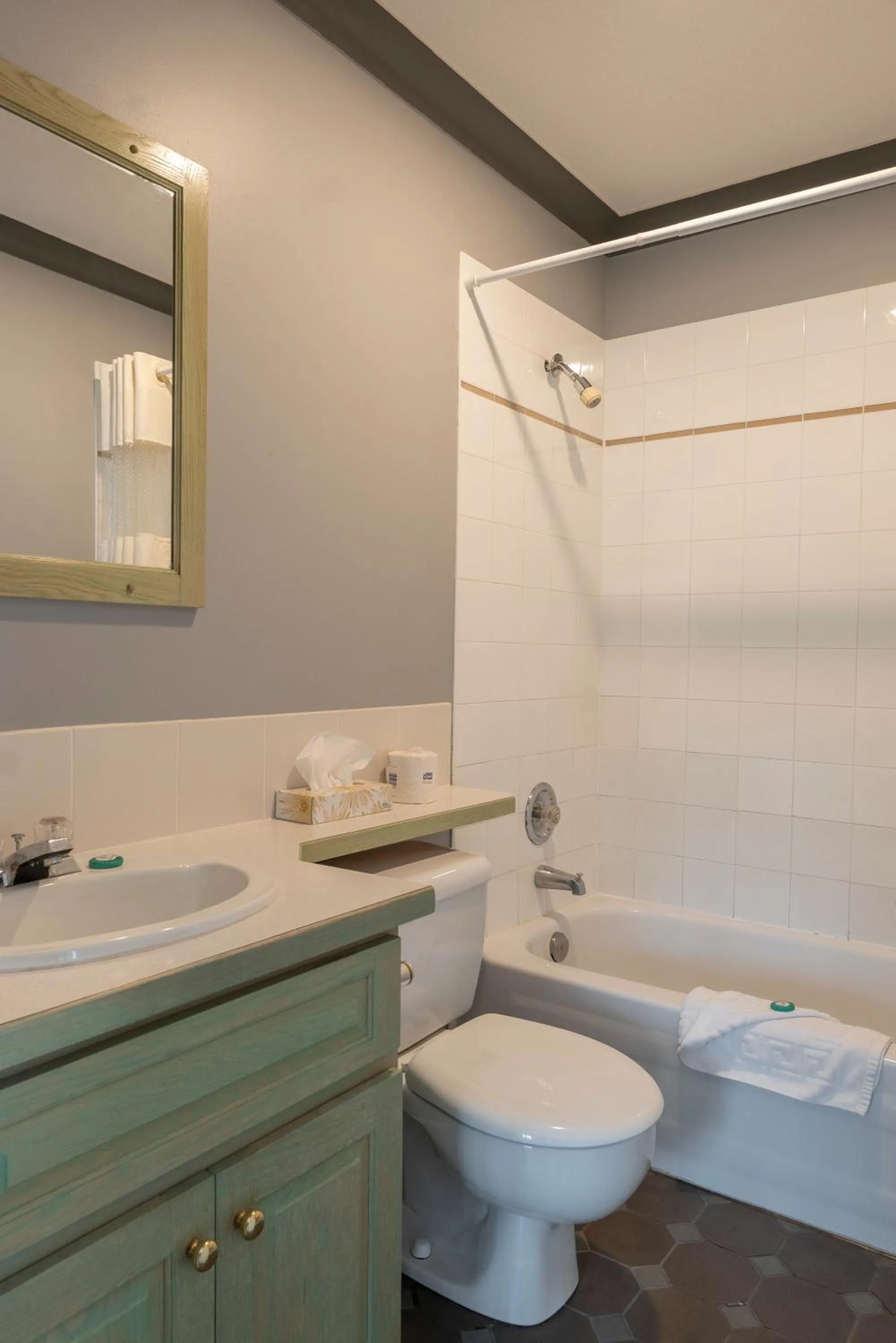 Shower in Tiki Shores Inn & Suites