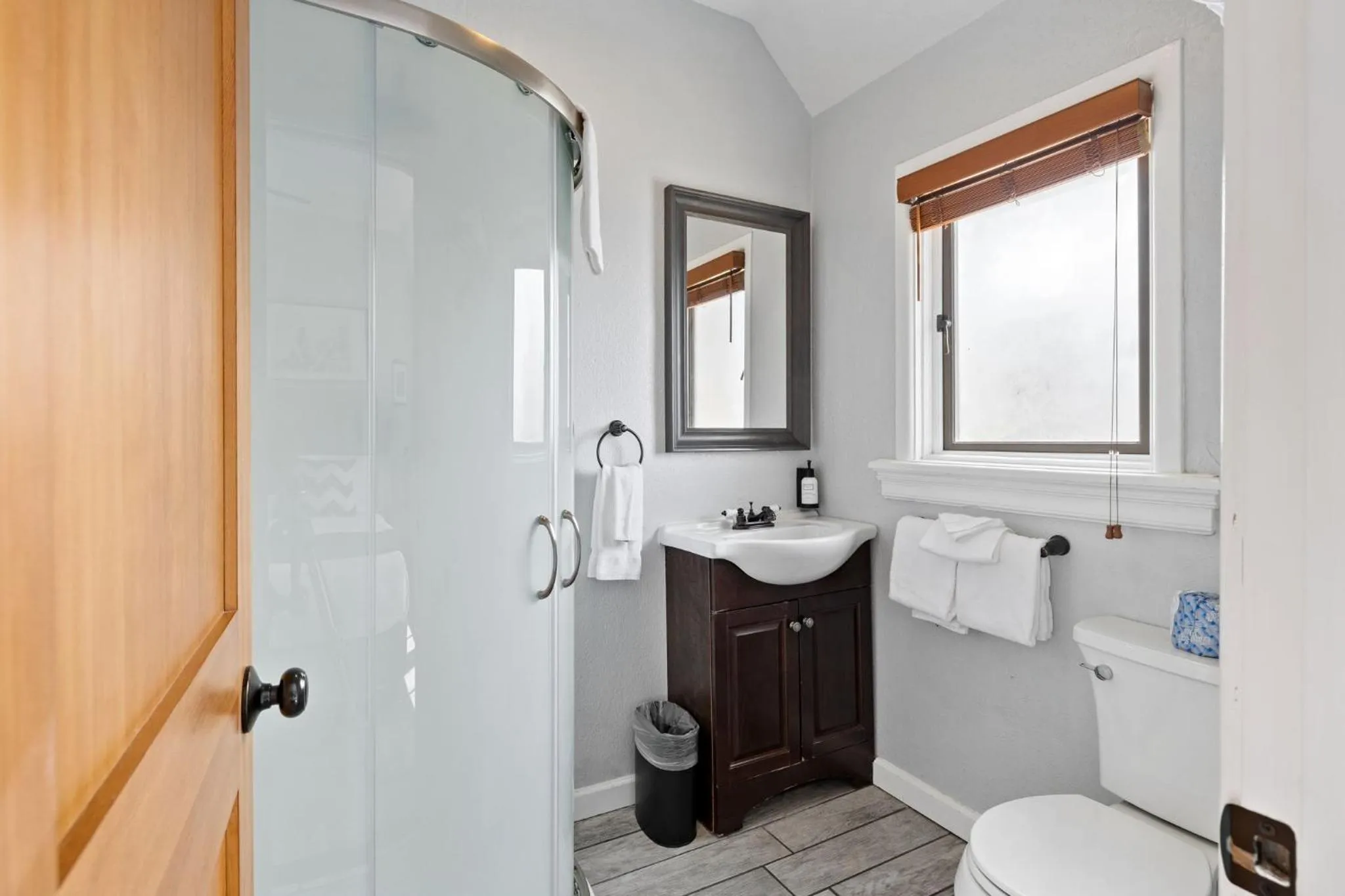 Bathroom in College Inn Hotel